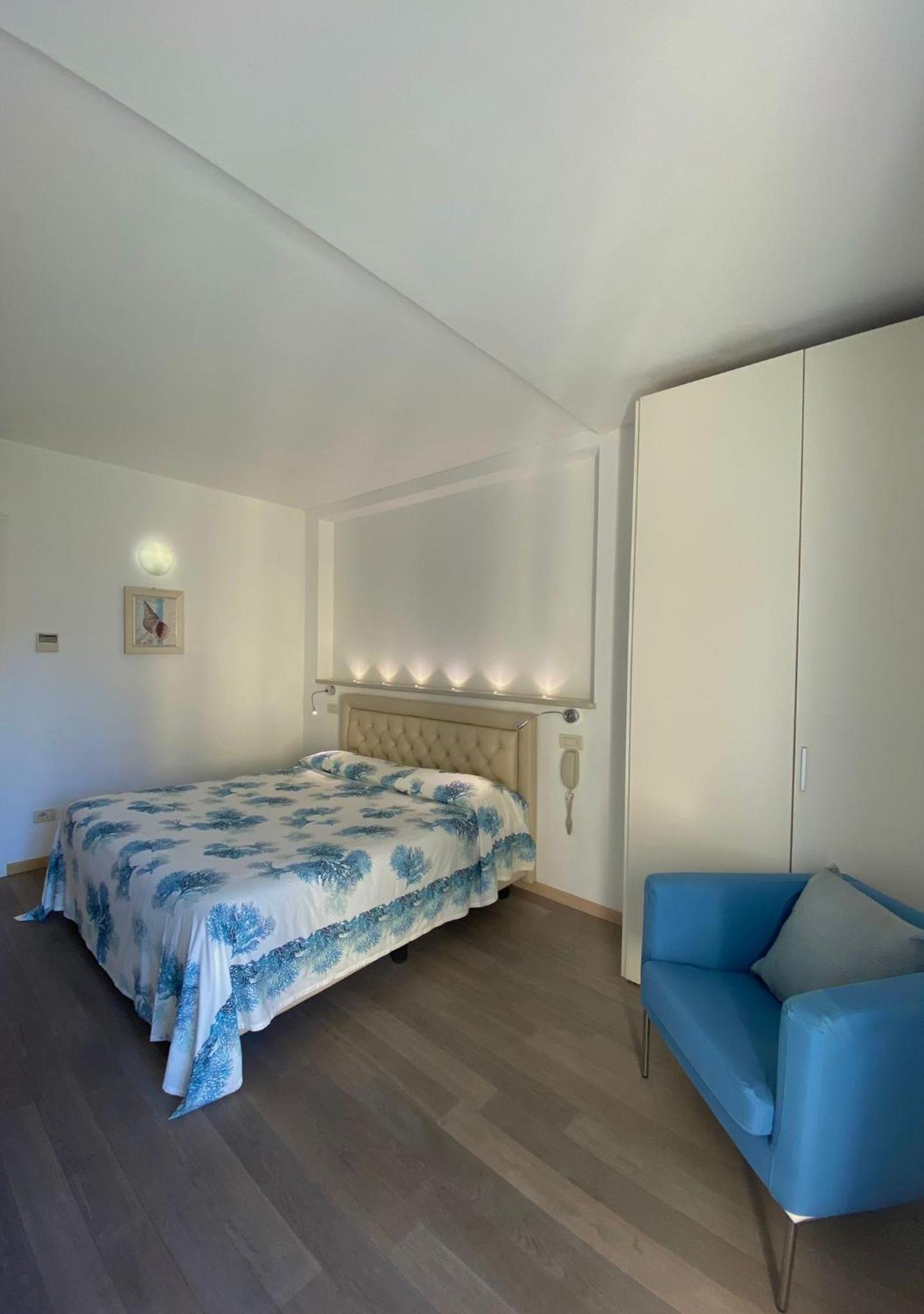 Two-Bedroom Apartment (4 Adults)