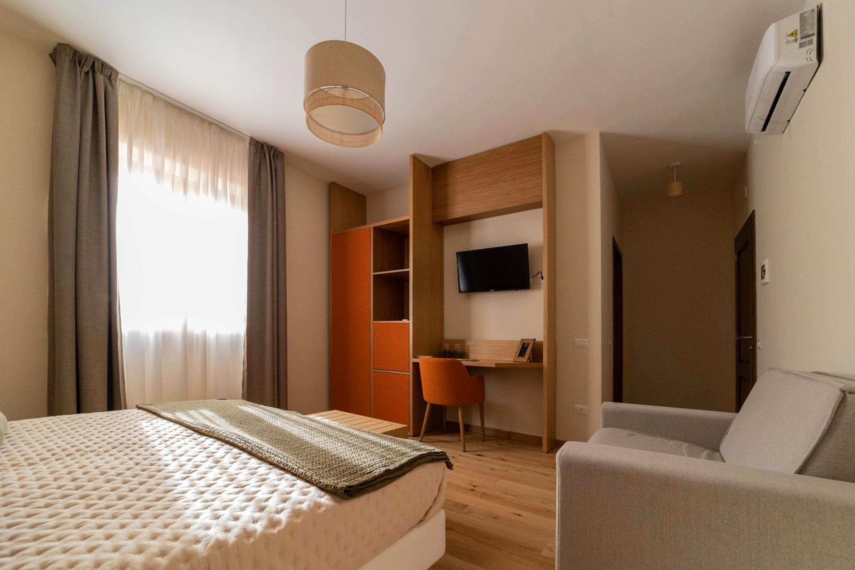 Deluxe Triple Room - Photo 4