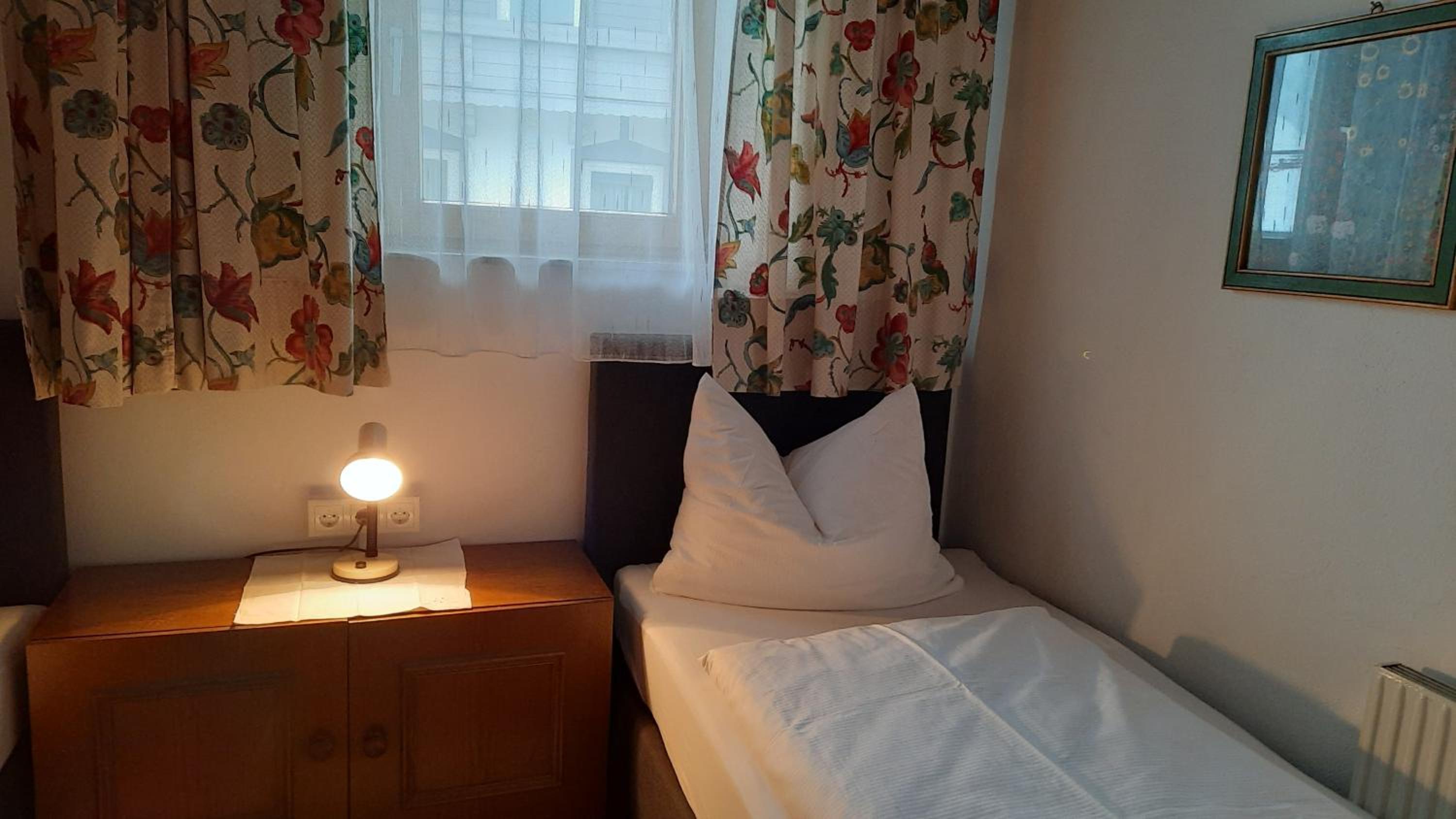 Two-Bedroom Apartment with Balcony photo 3