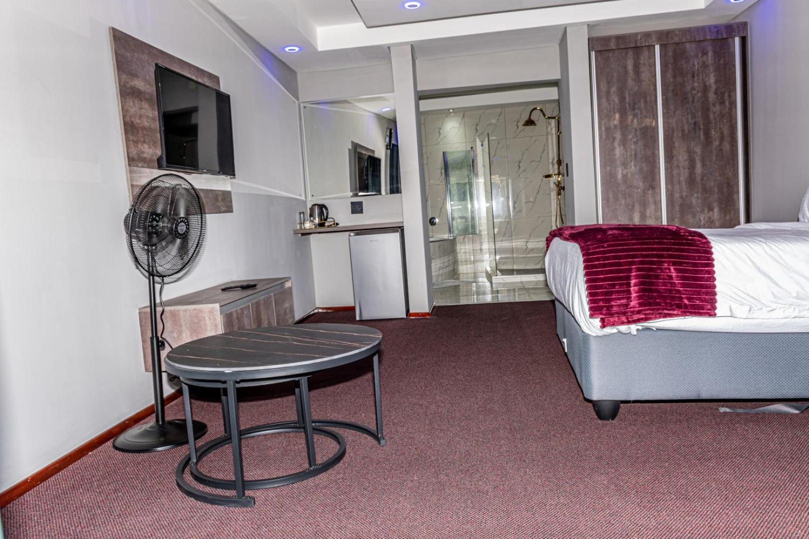 Deluxe Queen Room photo 3