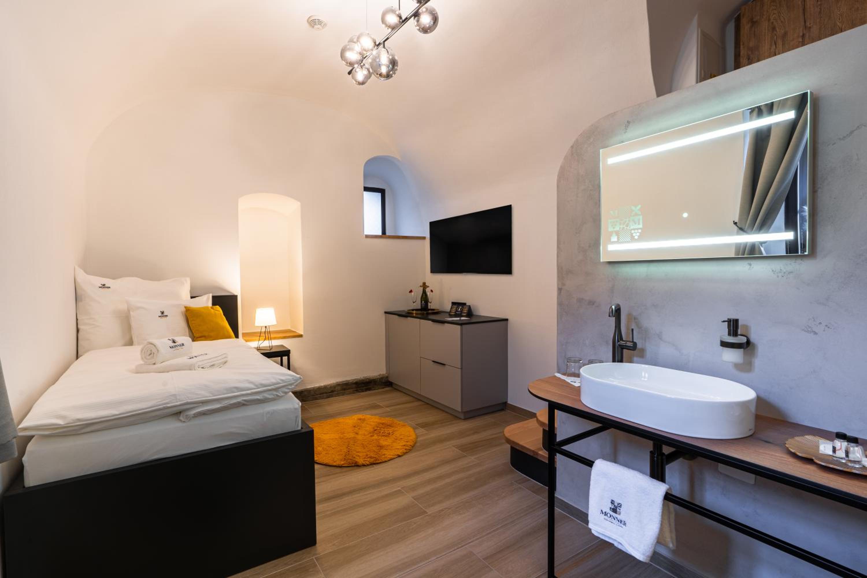 Single Room photo 2