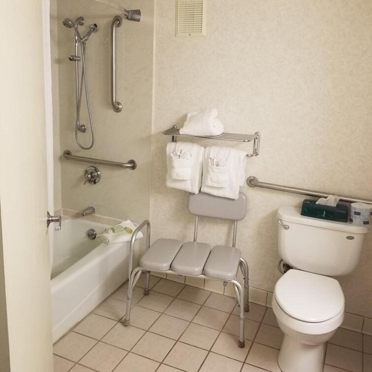King Room - Disability Access - Photo 7