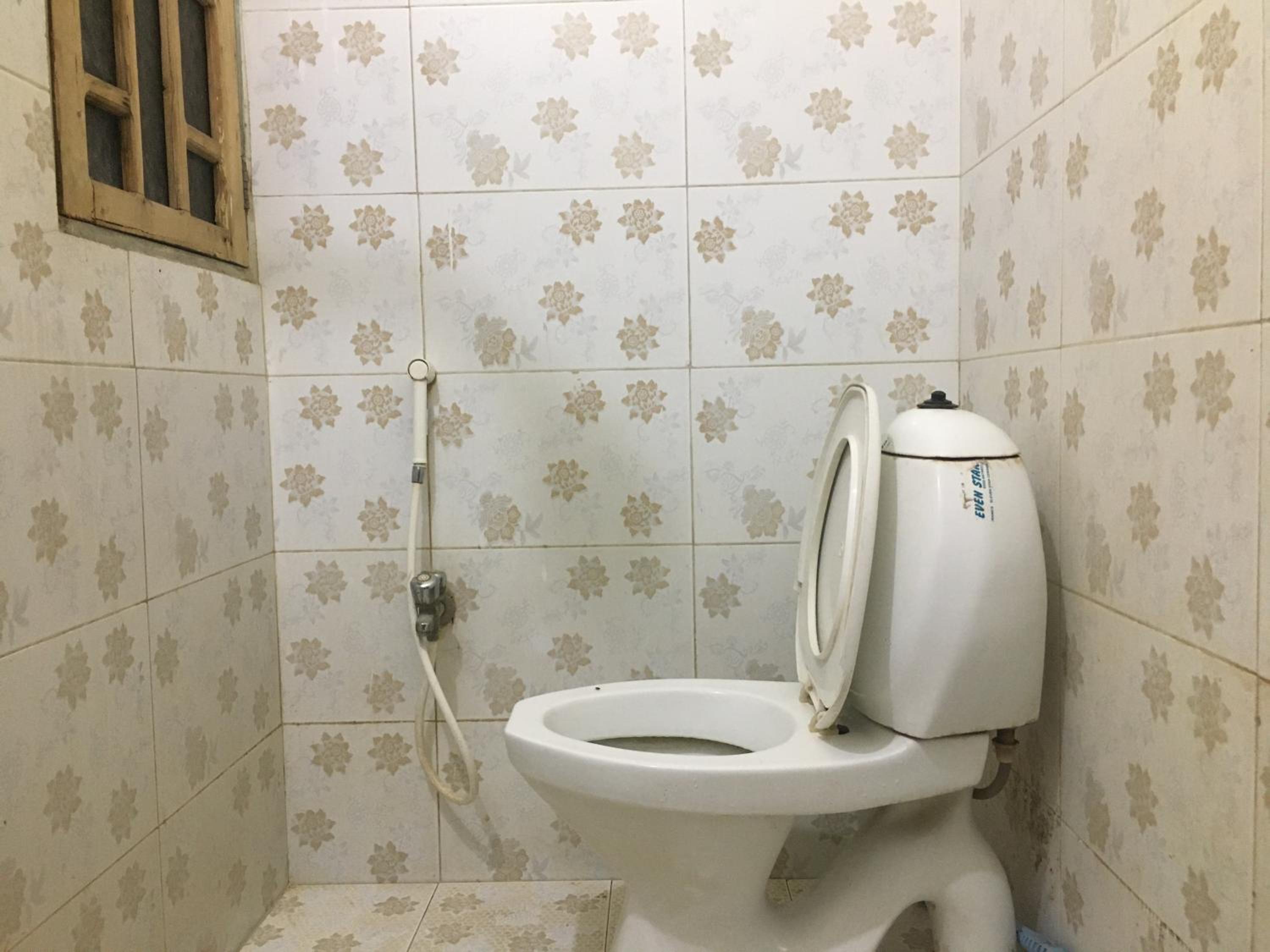 Budget Twin Room photo 3
