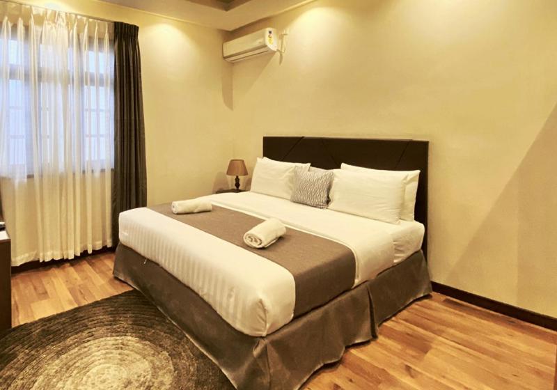 Double or Twin Room - Photo 10