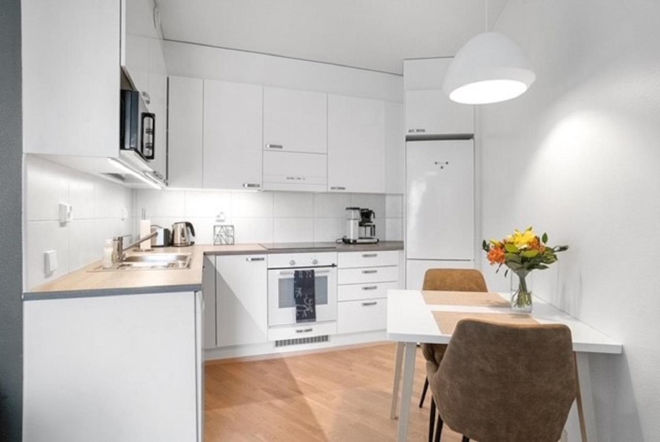 One-Bedroom Apartment - Photo 9