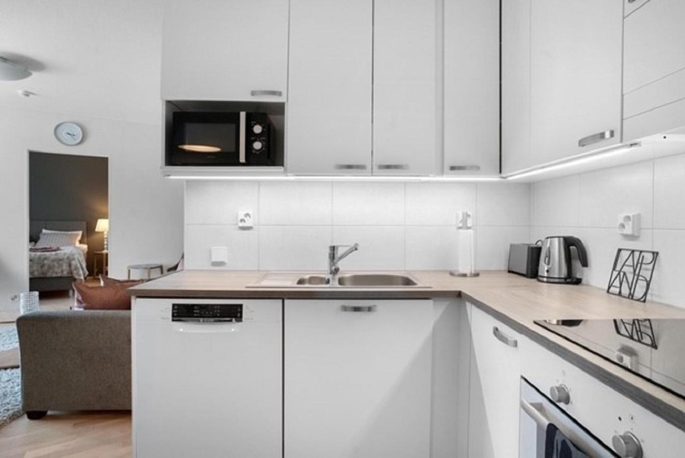 One-Bedroom Apartment - Photo 5