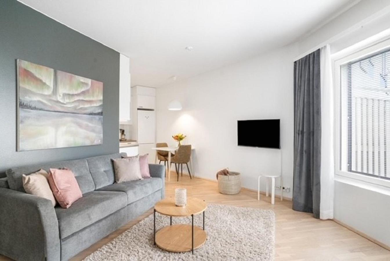One-Bedroom Apartment - Photo 1