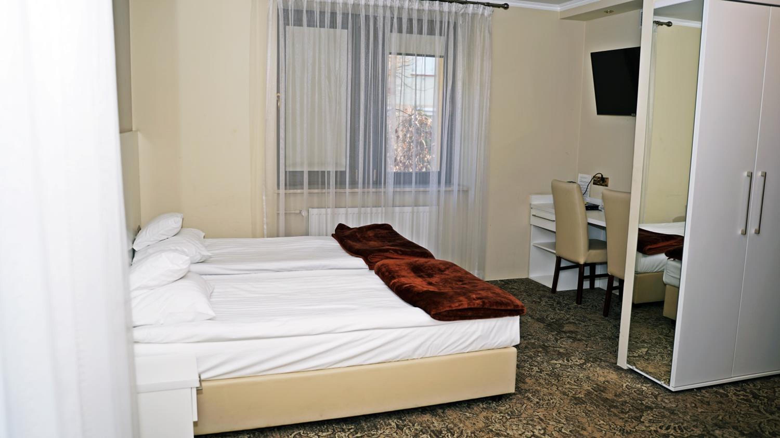 Triple Room - Photo 8