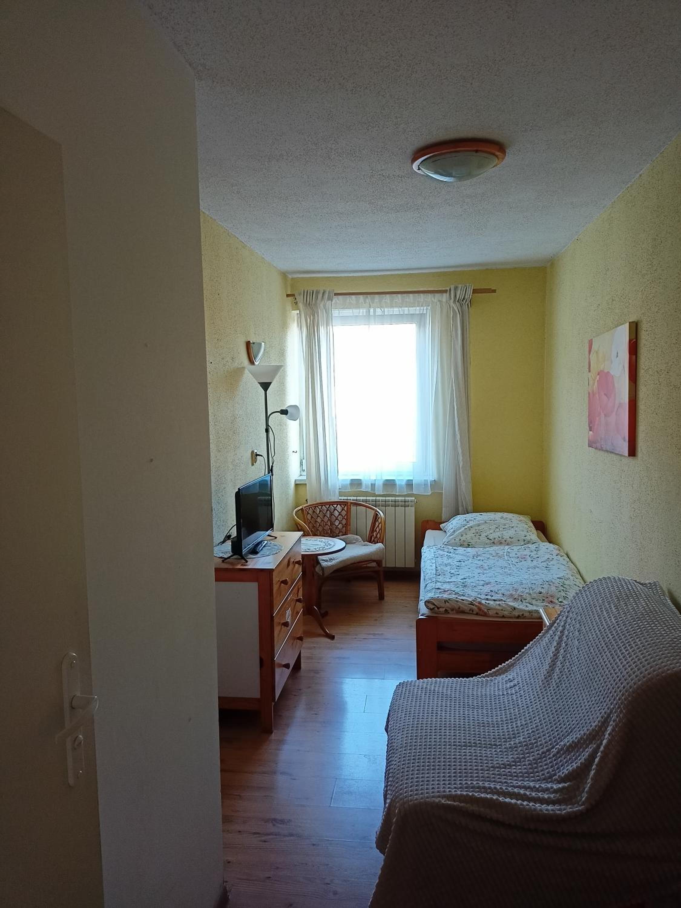 Budget Single Room photo 3