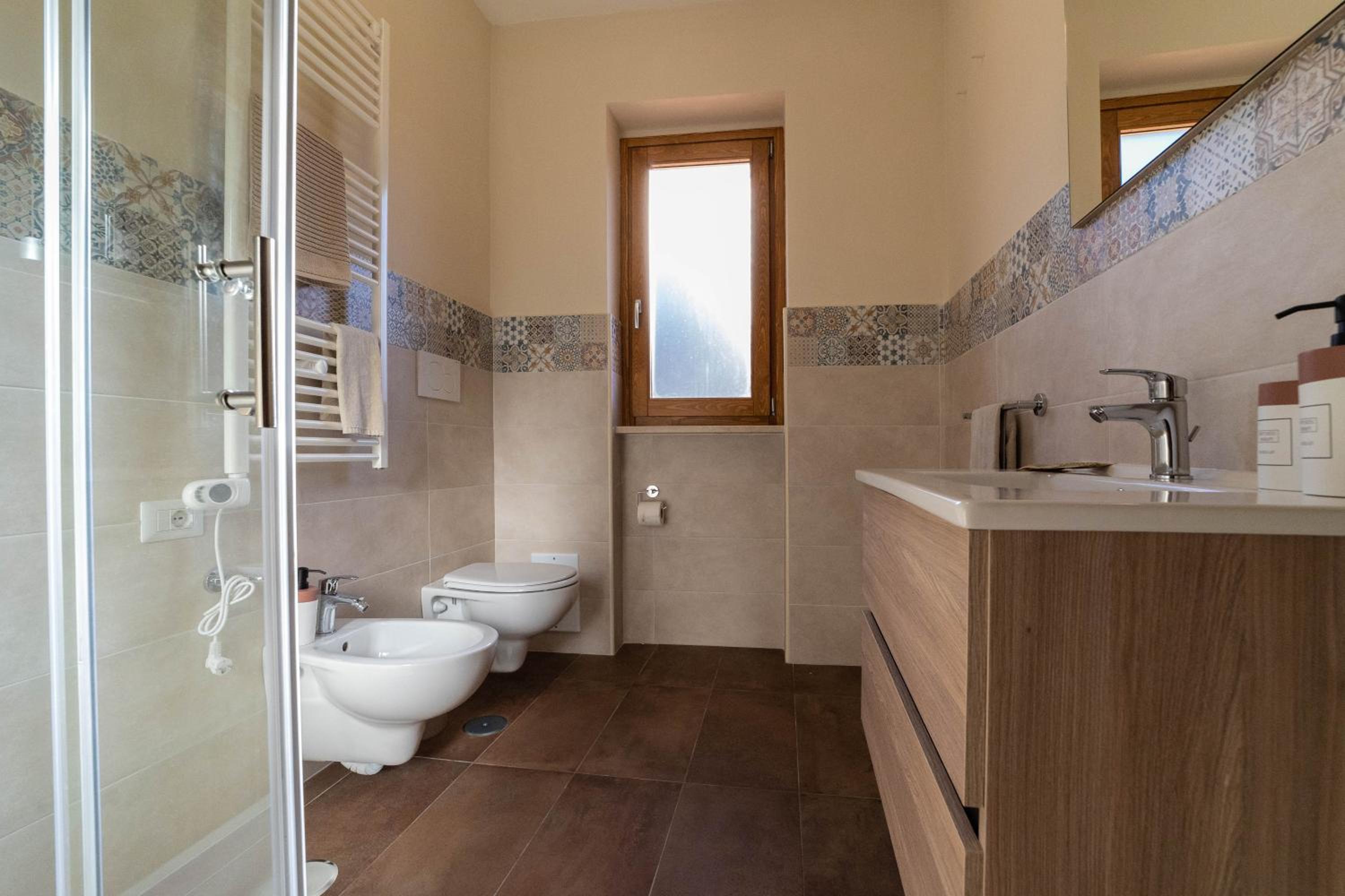 Deluxe Triple Room - Photo 8