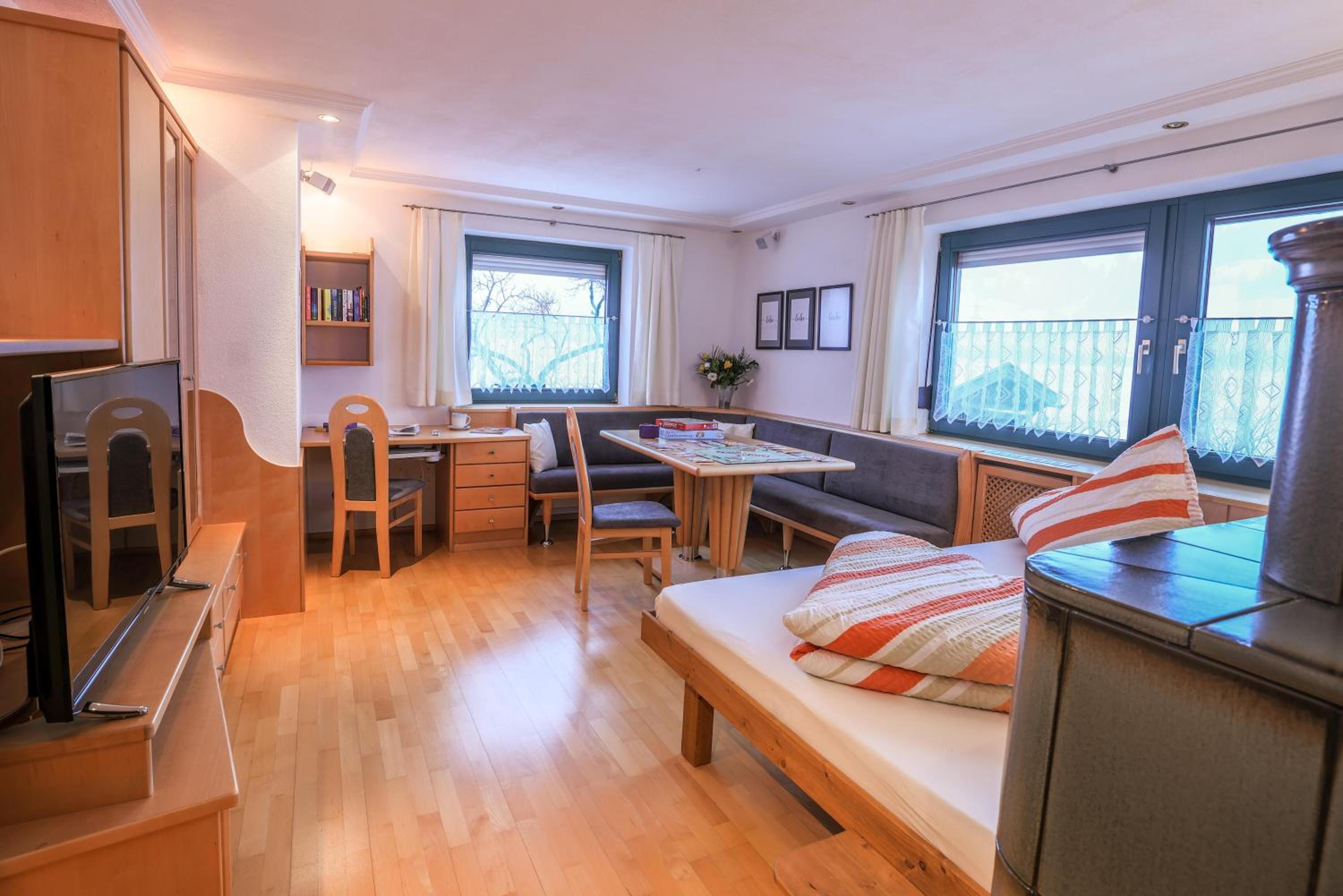 Apartment with Balcony photo 1