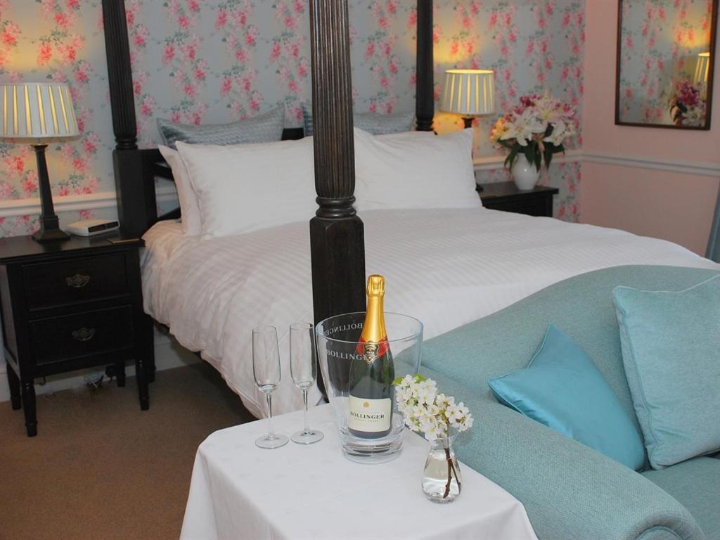 Superior King Suite photo 1