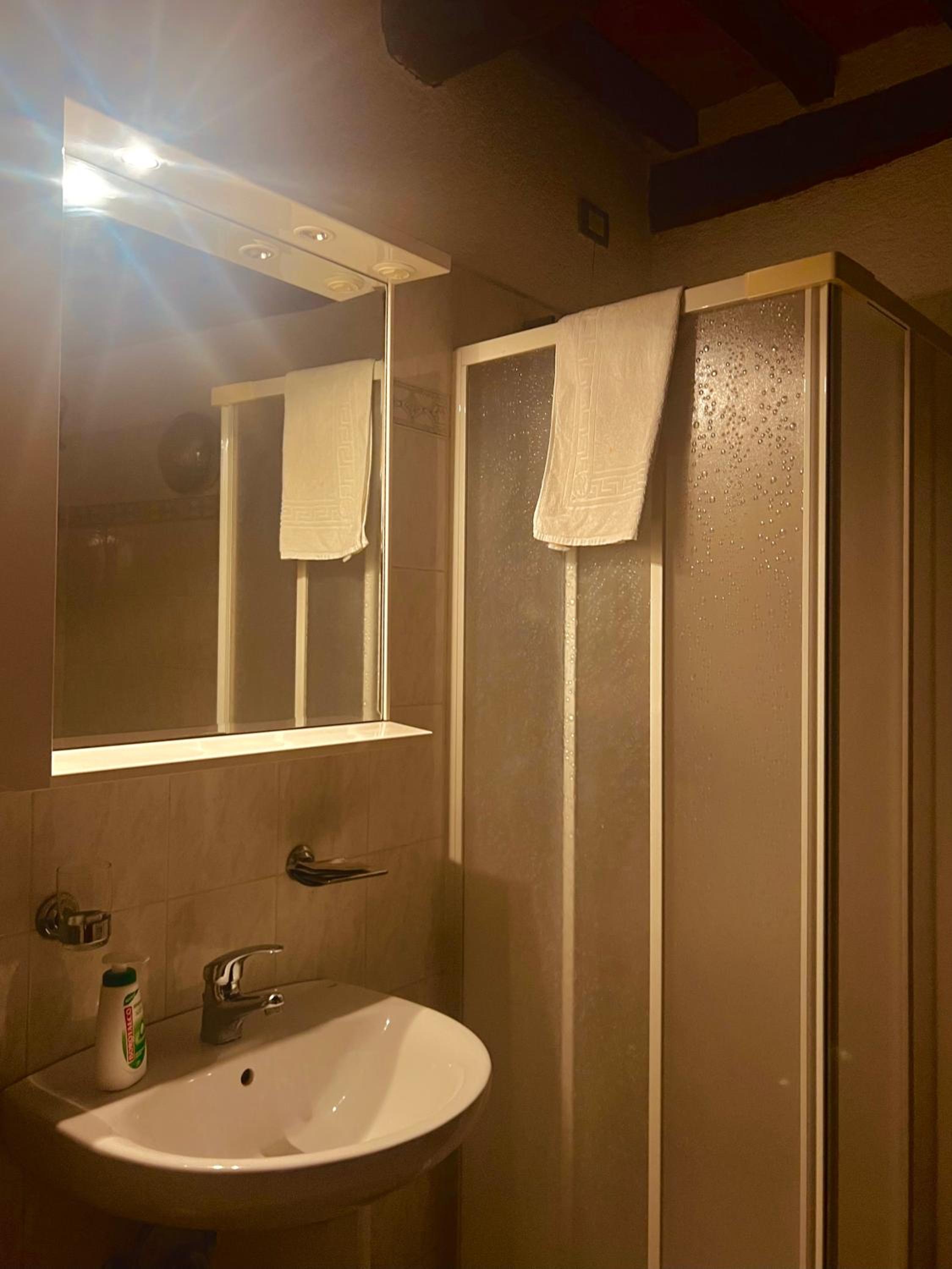 One-Bedroom Apartment - Photo 6