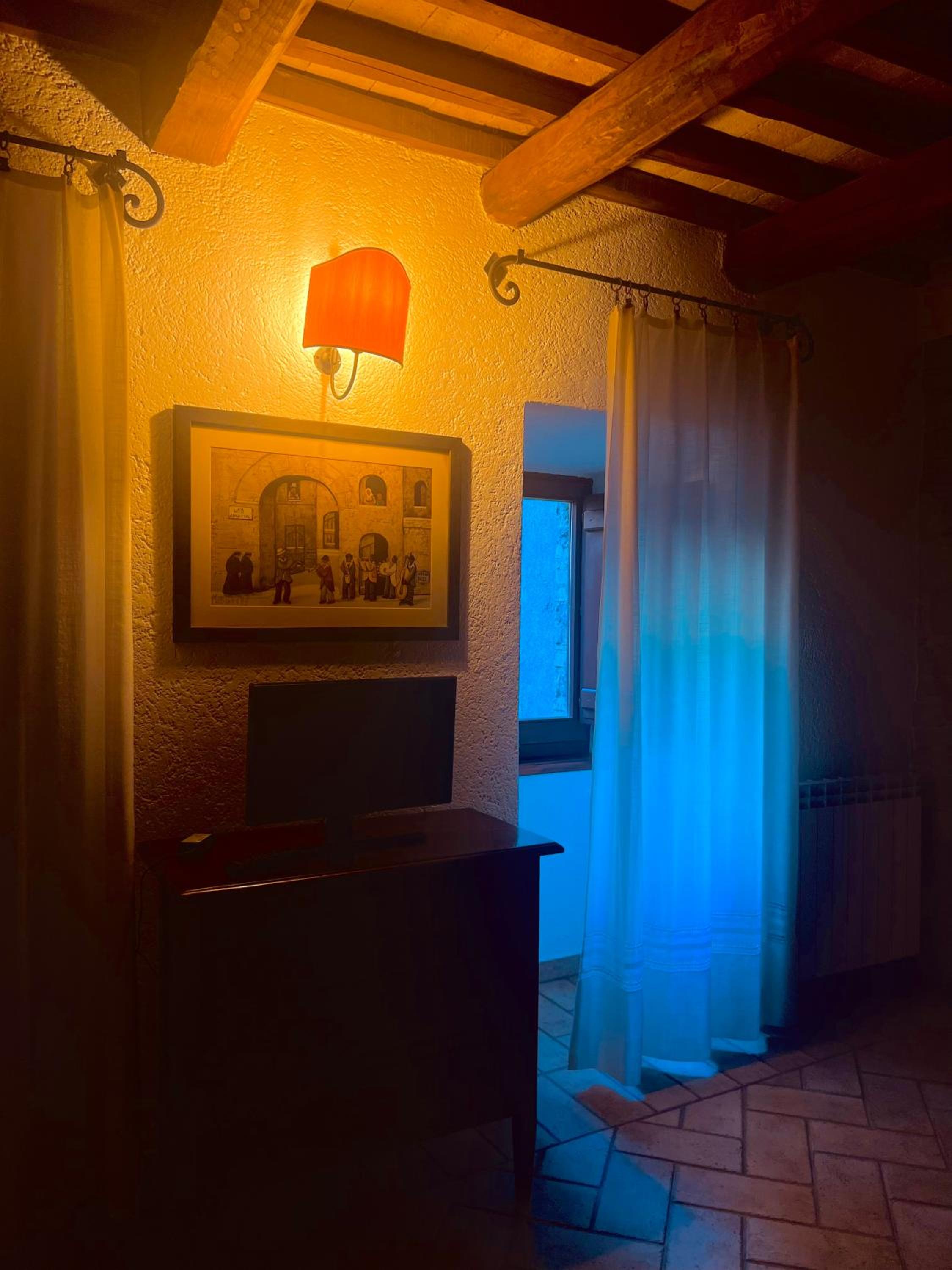 One-Bedroom Apartment - Photo 4