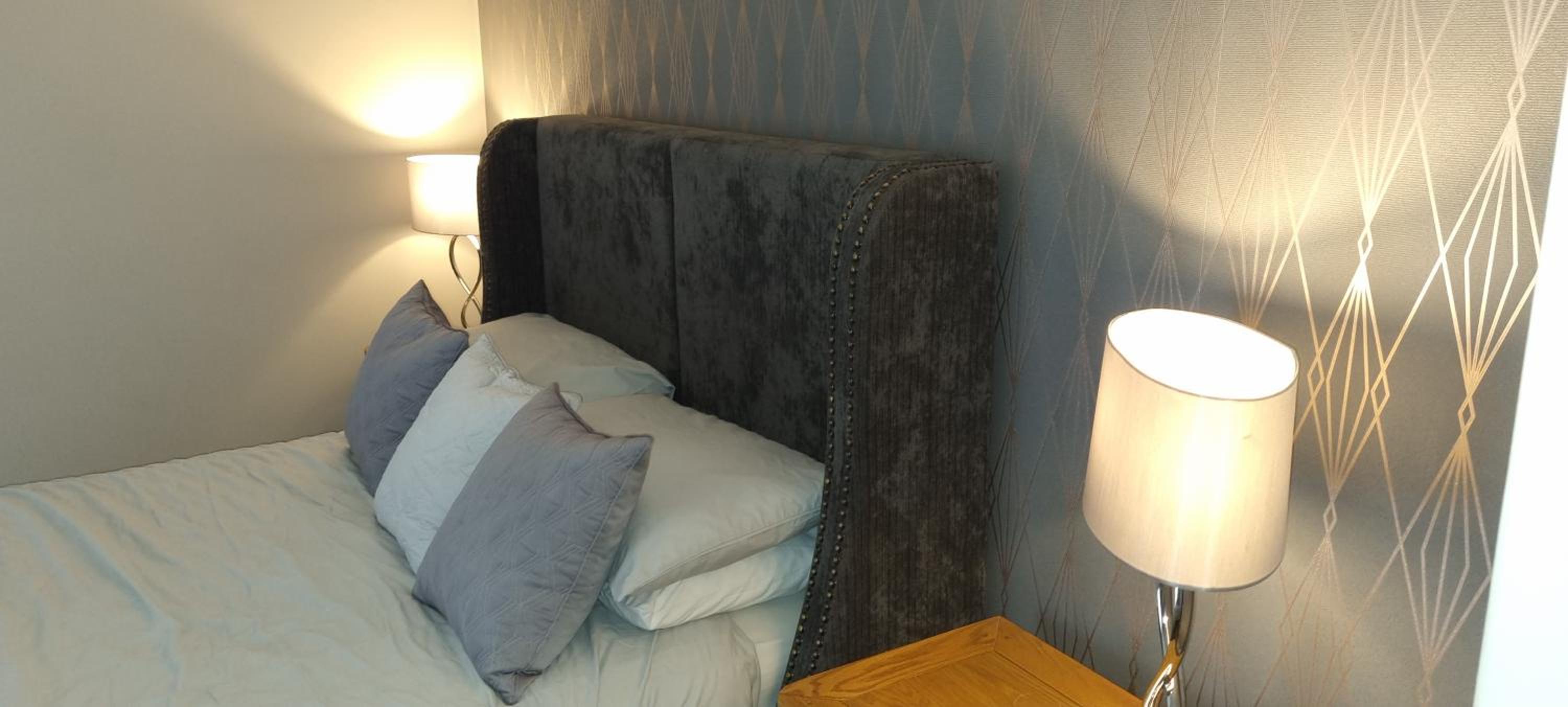 Family Room with Private Bathroom - Photo 4