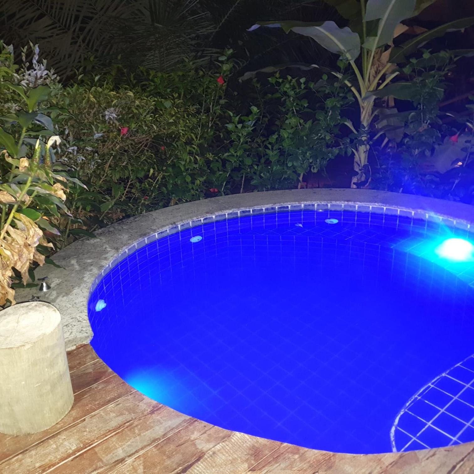 Deluxe Bungalow with Garden View - Photo 11