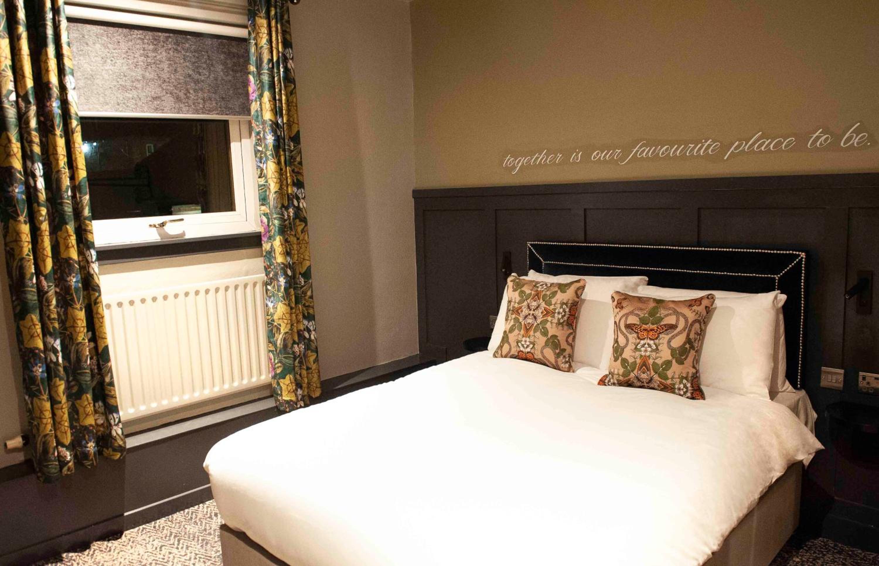 Double Room - Photo 6