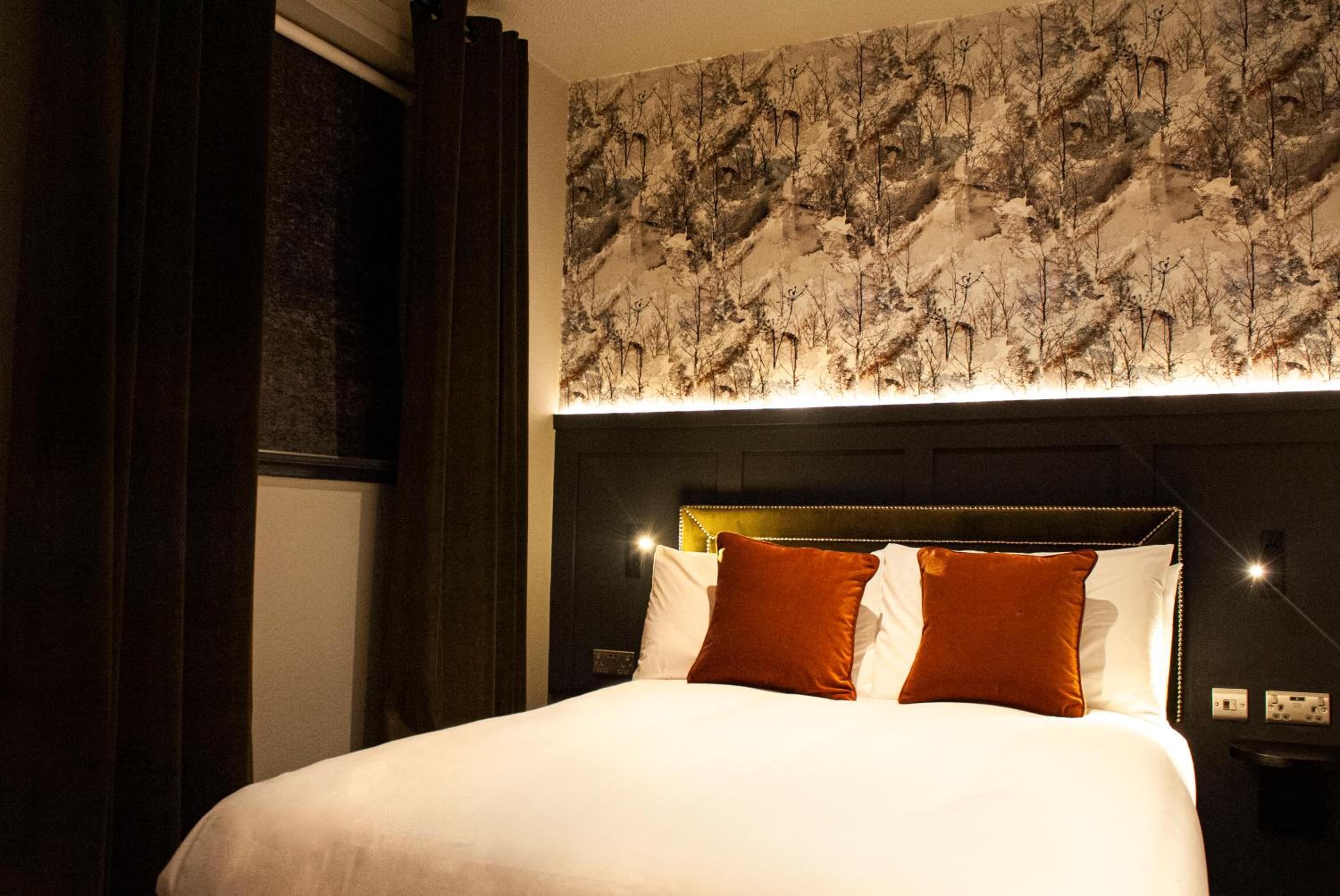 Double Room - Photo 10