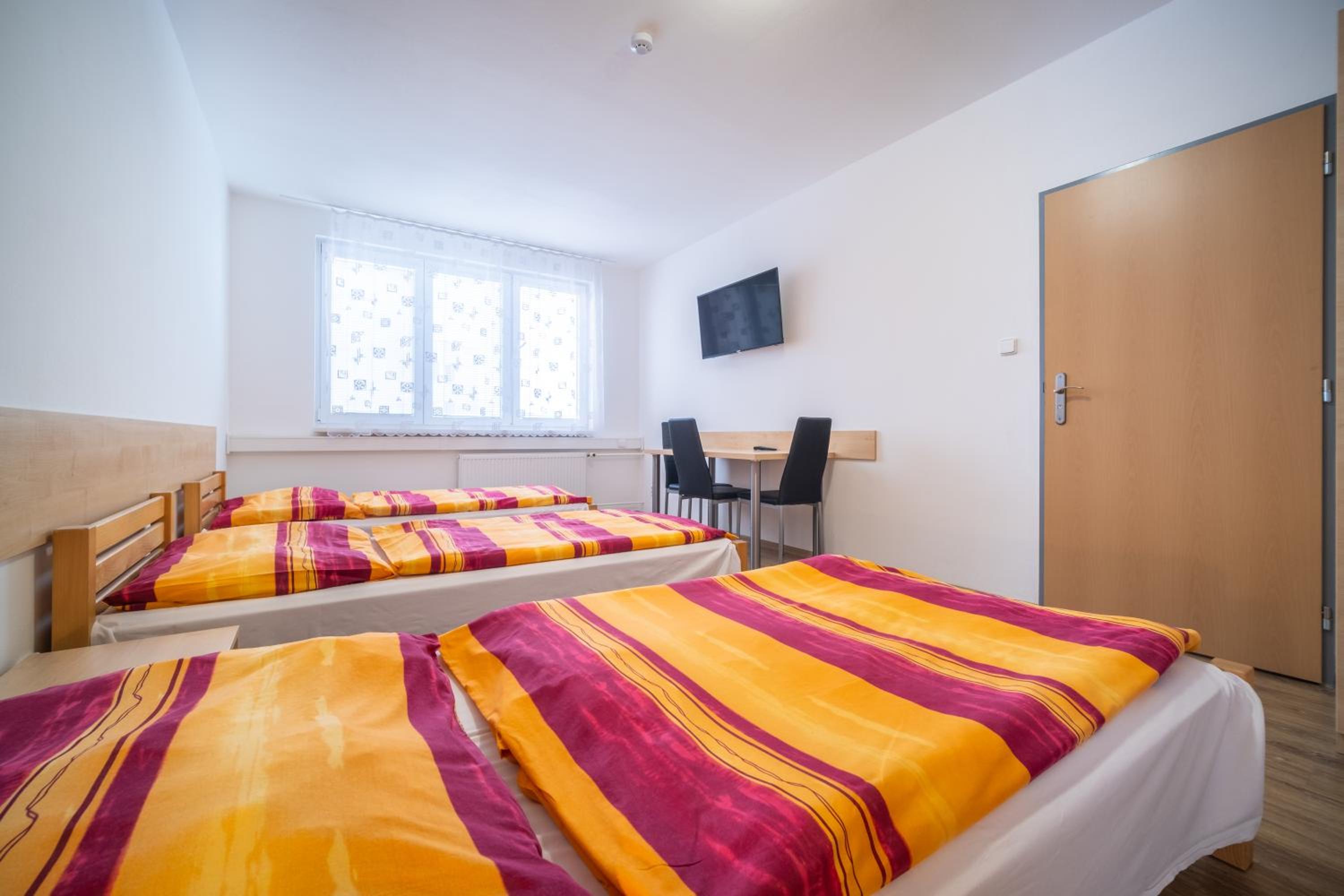 Triple Room with Shared Bathroom photo 1