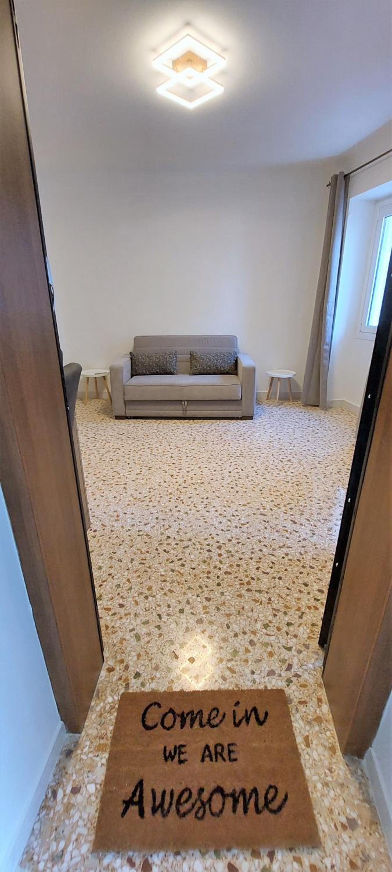 Apartment photo 2