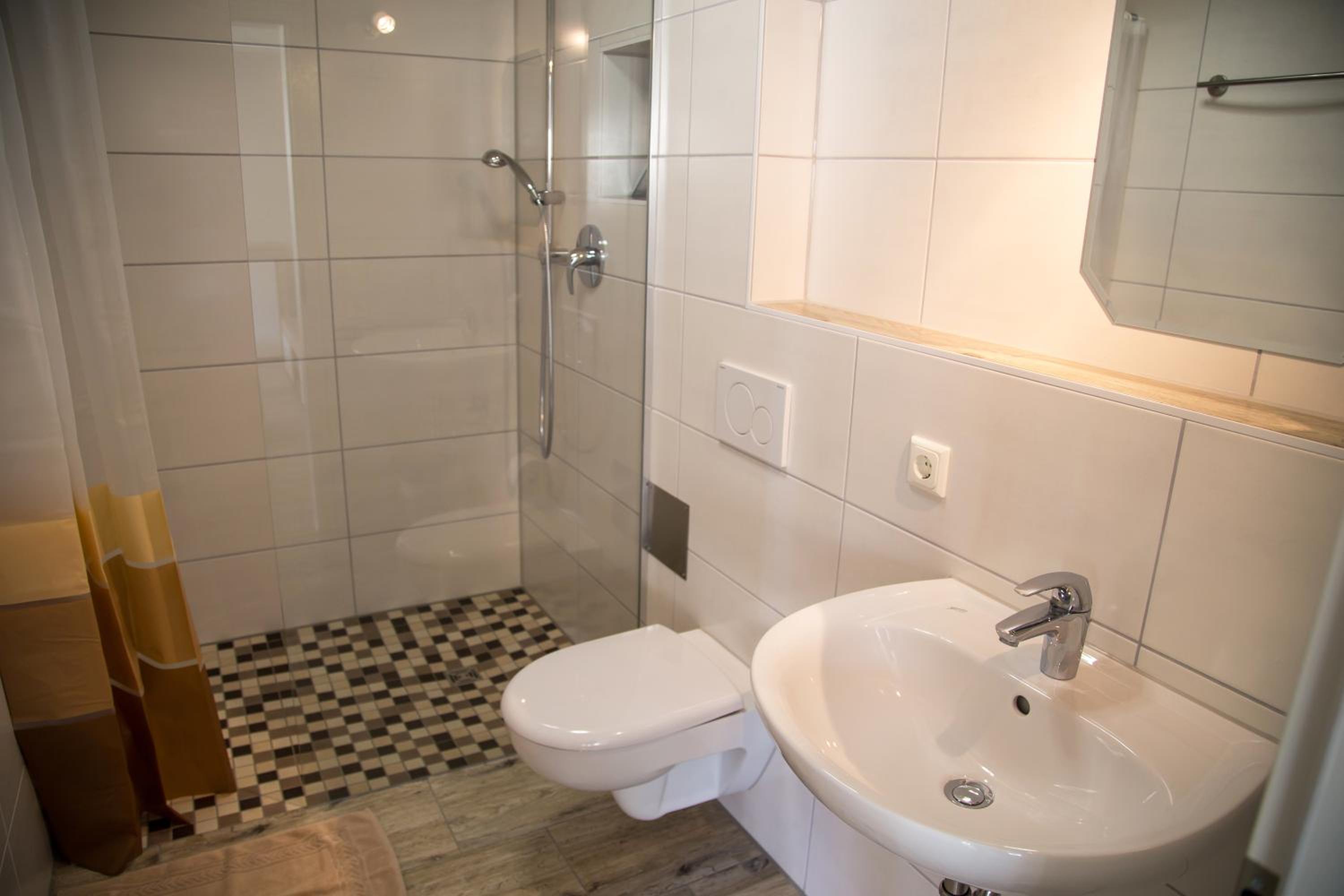 Two-Bedroom Apartment (5 Adults) photo 2