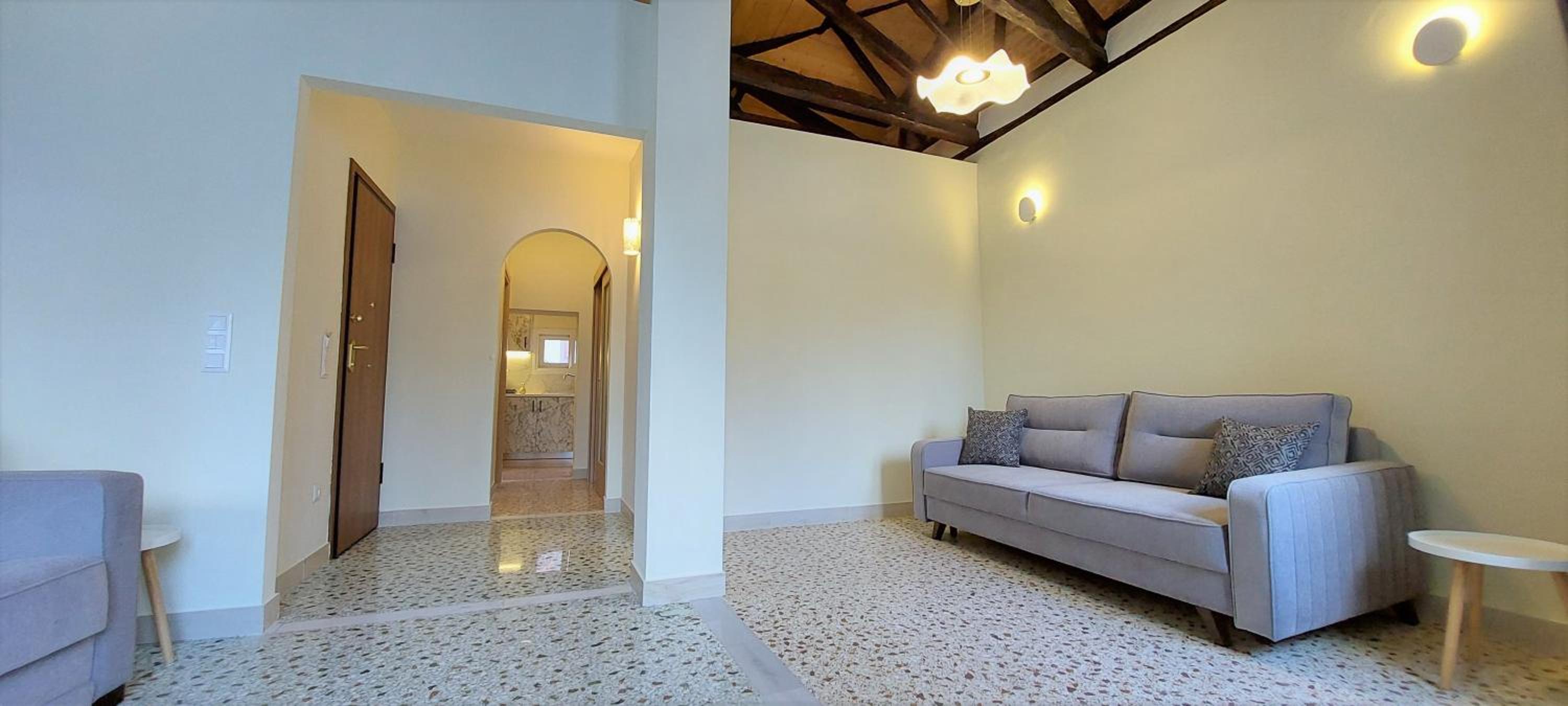 Apartment with Balcony photo 2