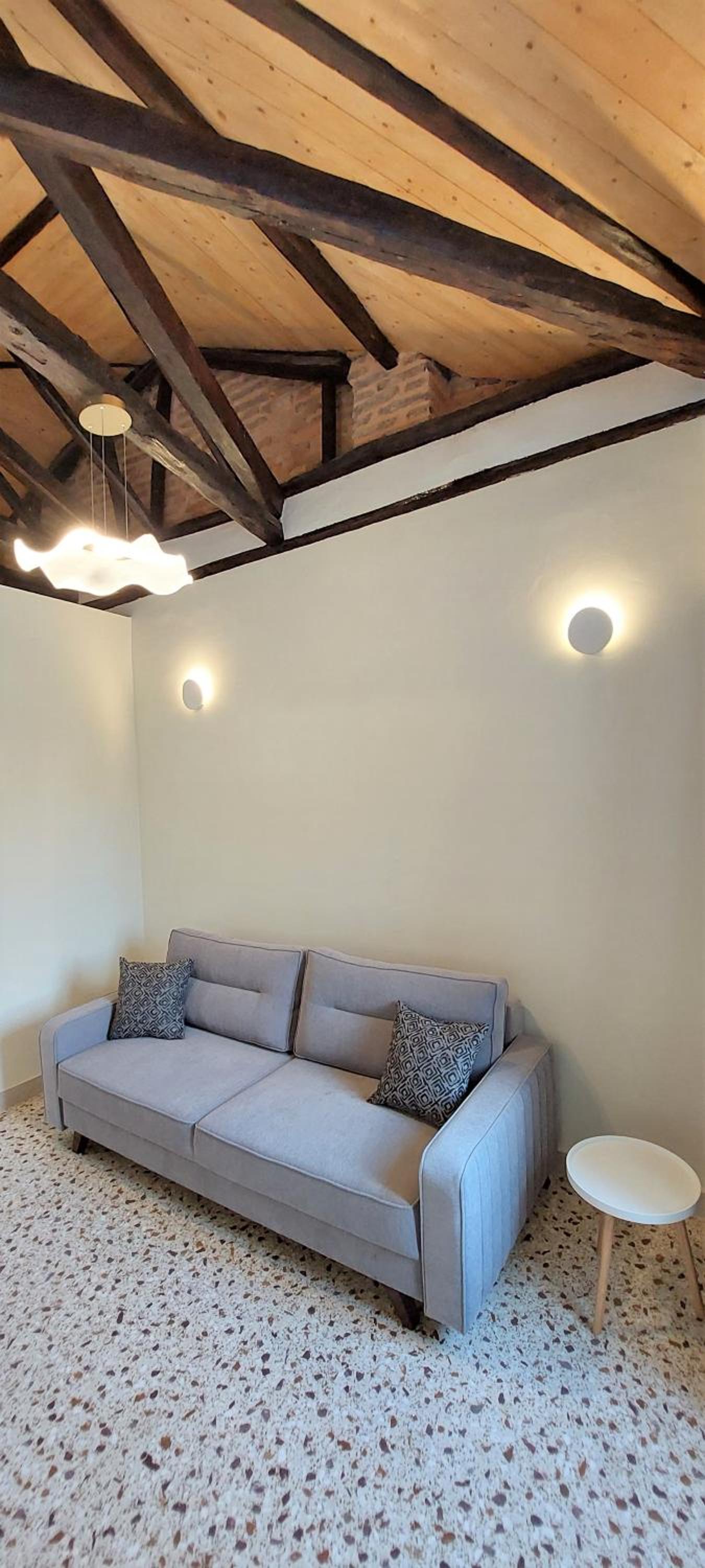 Apartment with Balcony photo 3