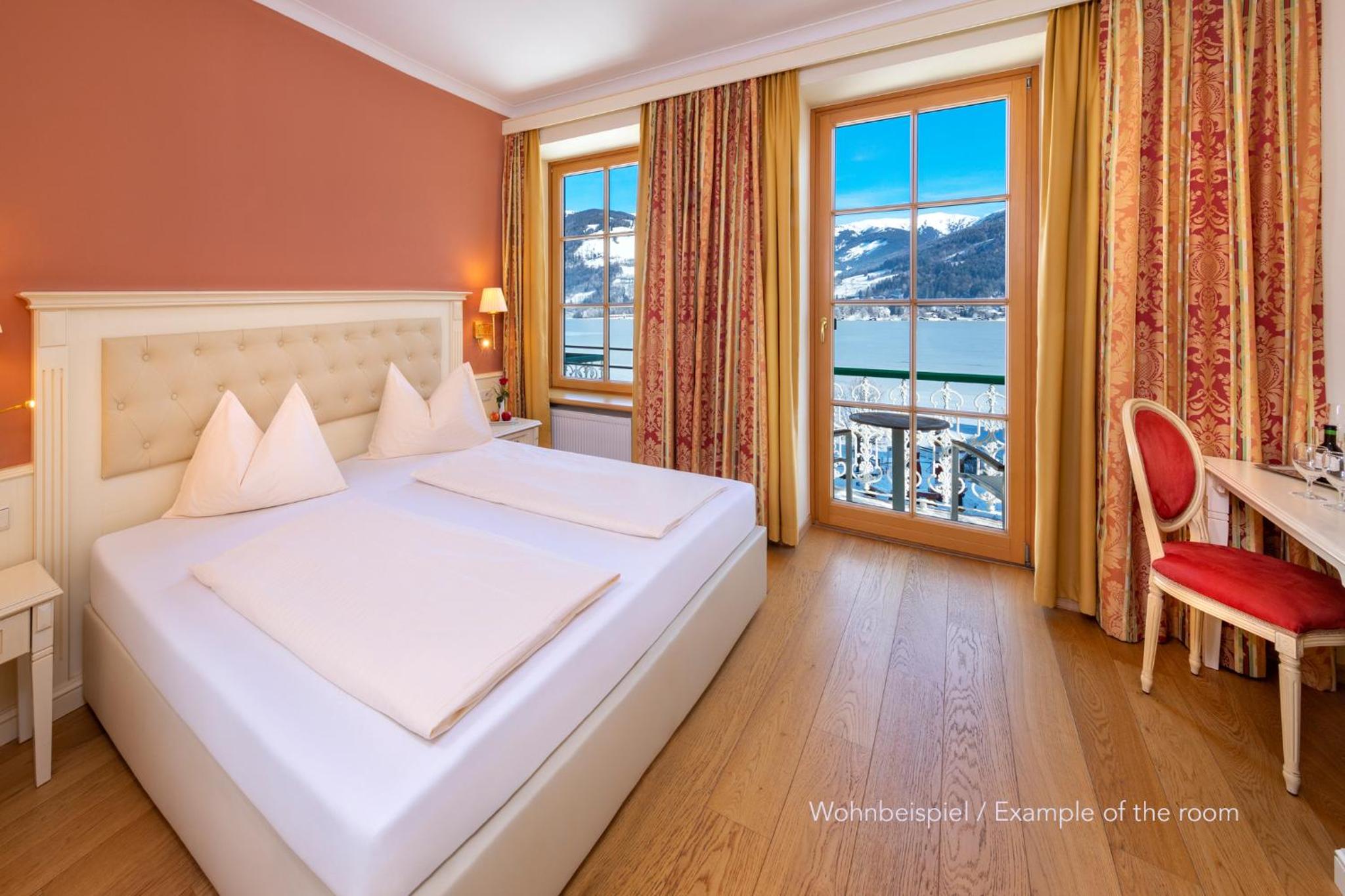 Comfort Double Room with Lateral Lake View and Balcony - Photo 1