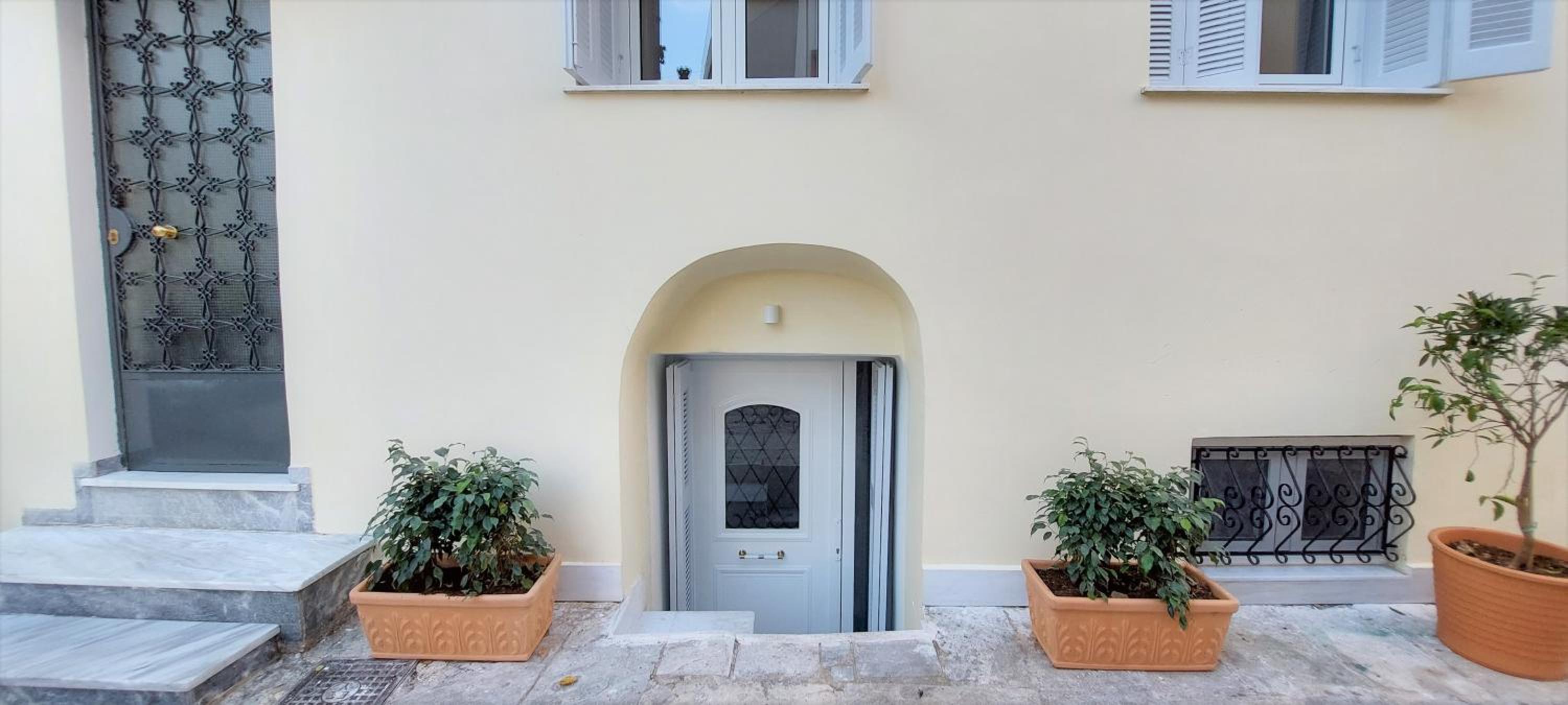 Studio Apartment photo 2