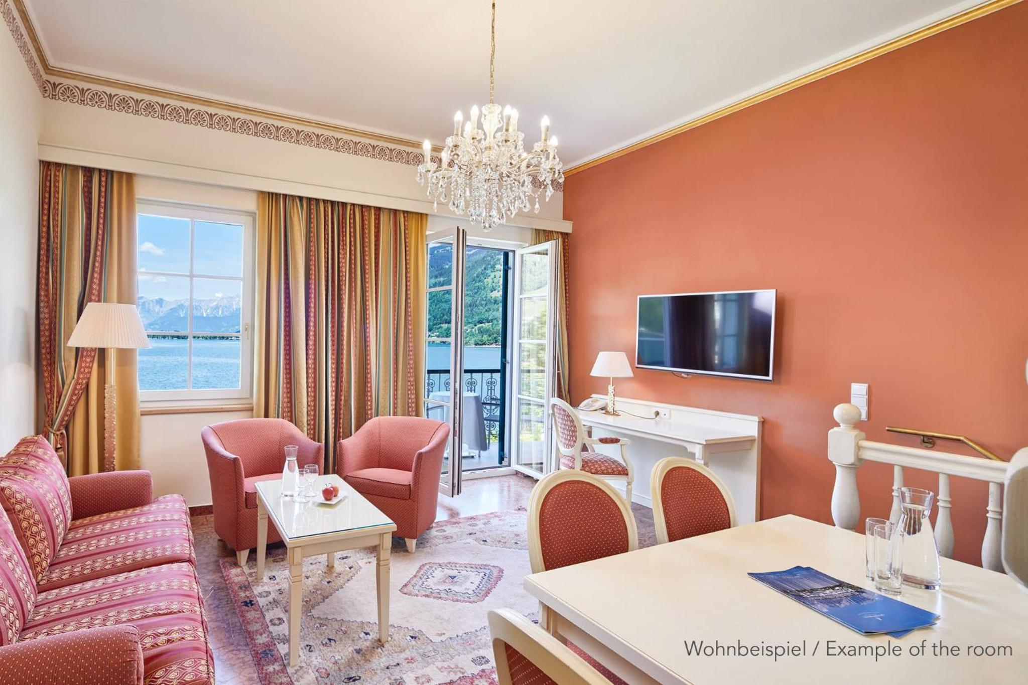 Grand Two-Bedroom Suite with Balcony and Lake View - Photo 5