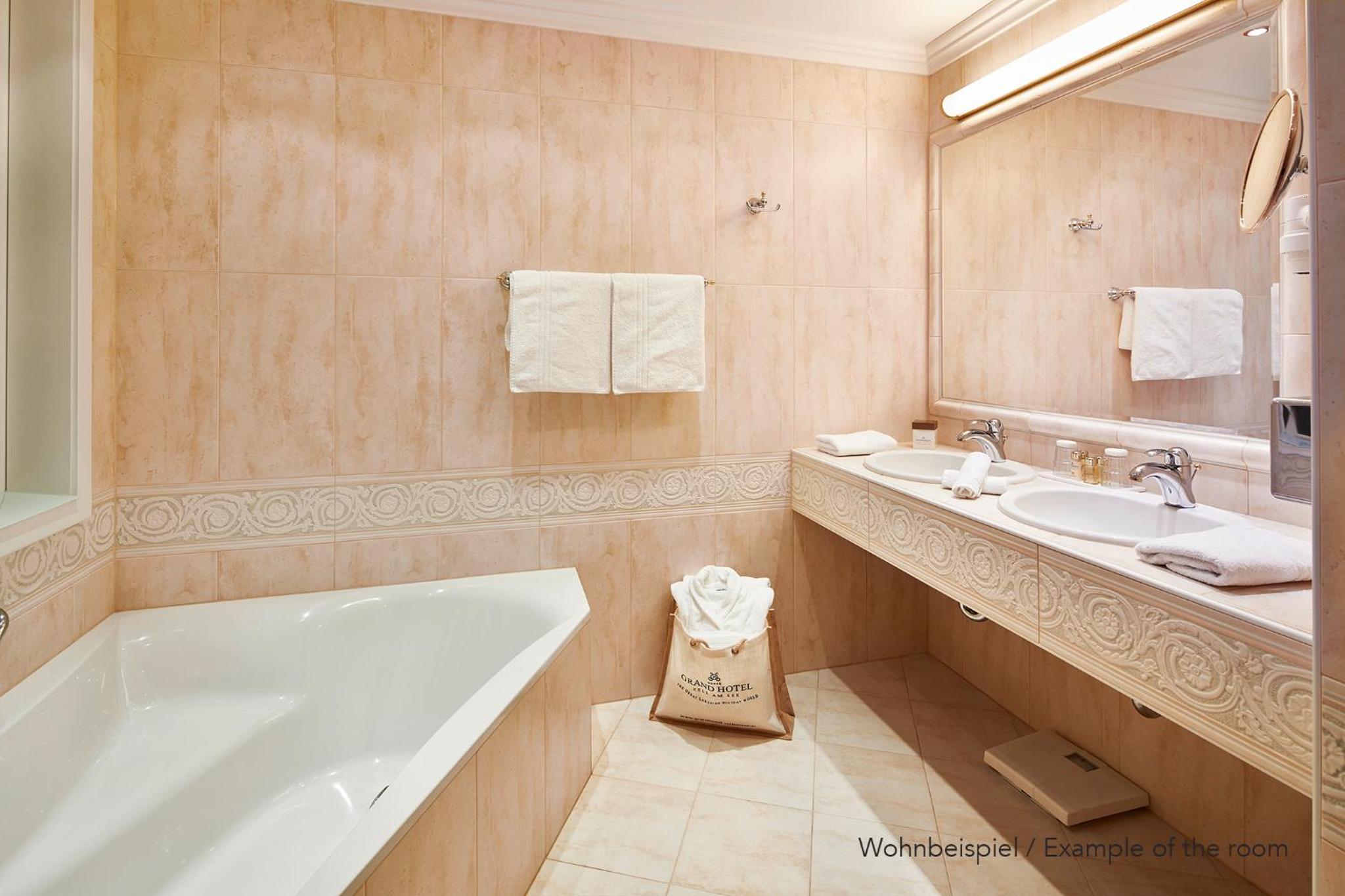 Deluxe Double Room with Private Sauna - Photo 4