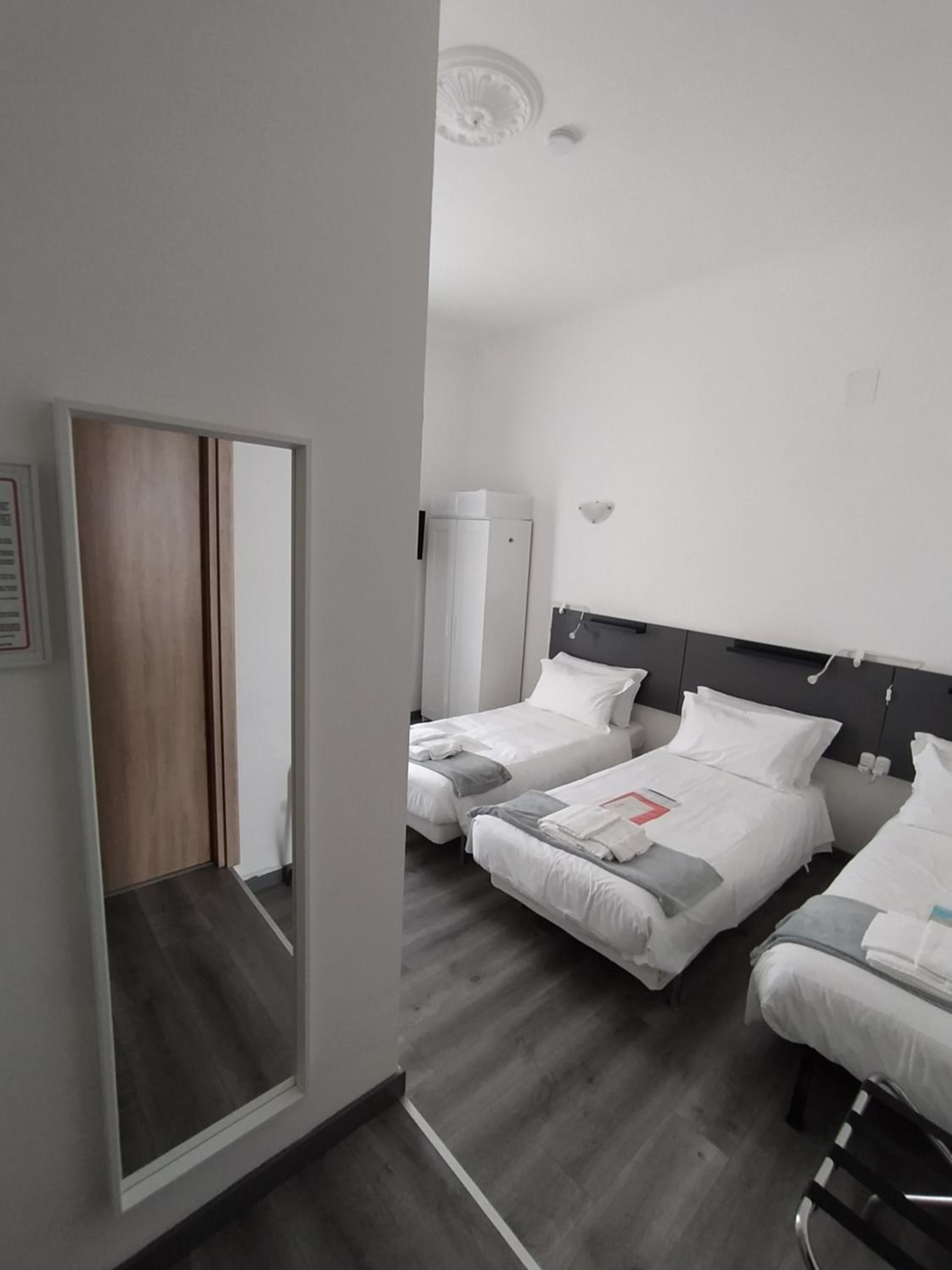 Deluxe Triple Room photo 3