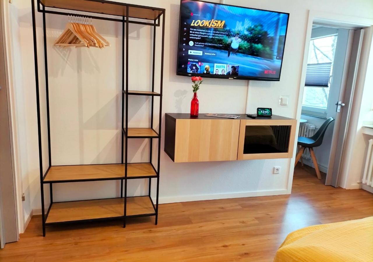 One-Bedroom Apartment photo 2