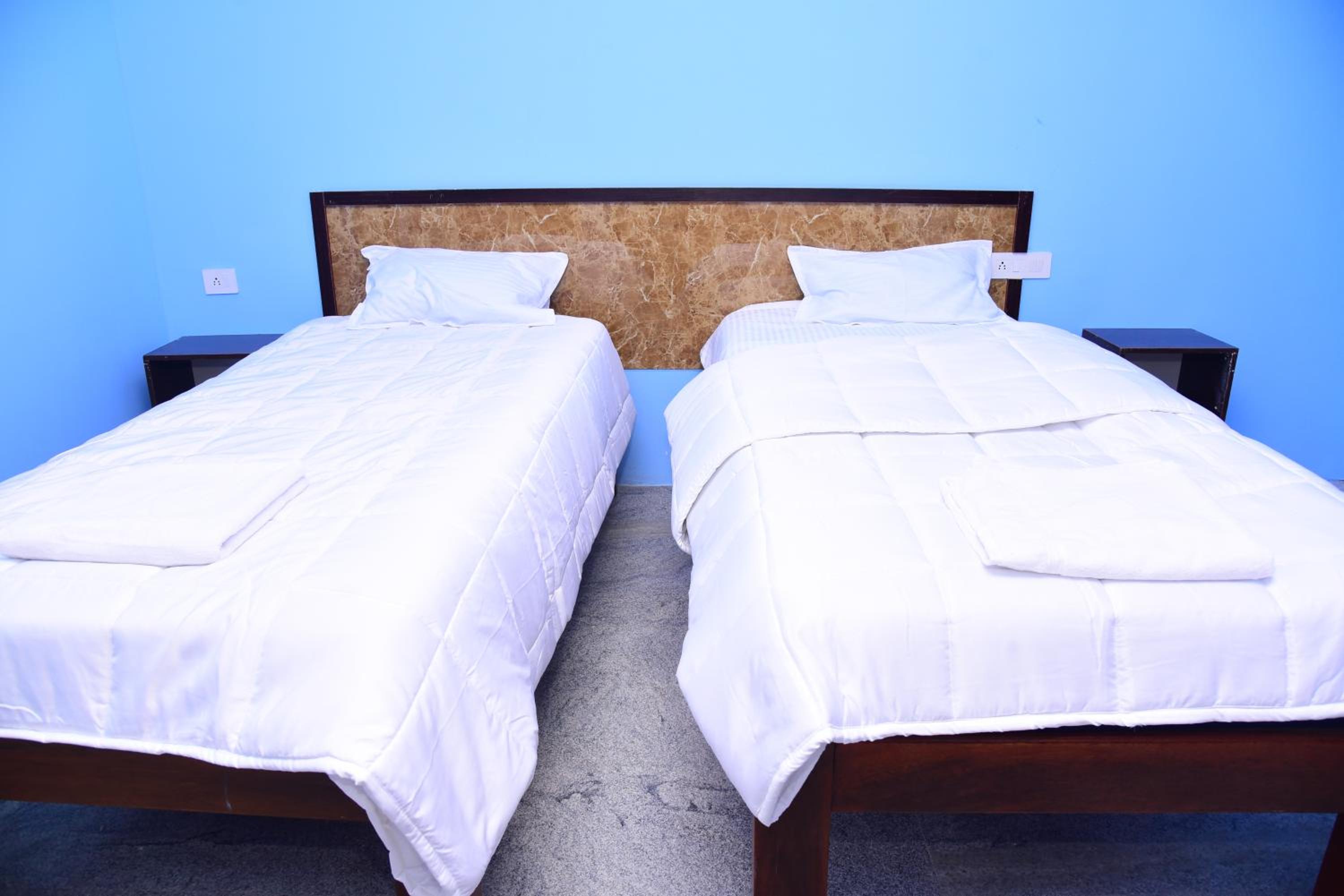 Deluxe Twin Room - Photo 3