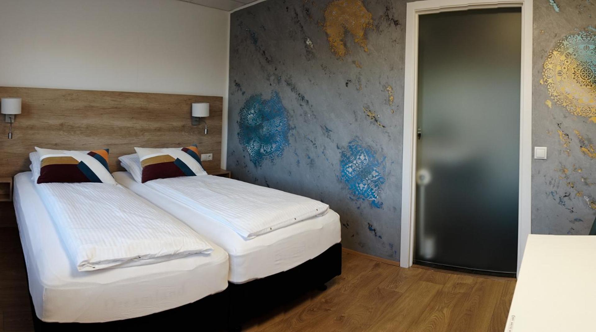 Double Room with Private Bathroom - Photo 5