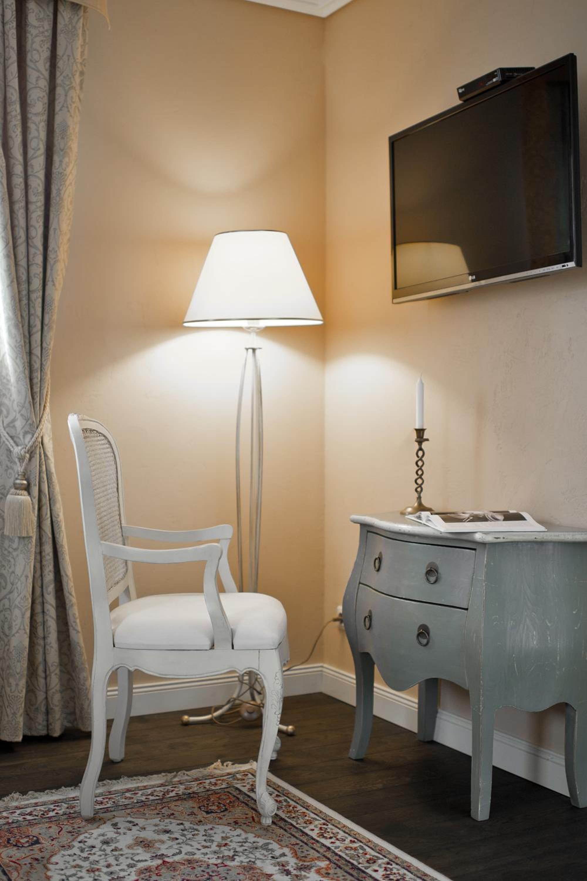 Deluxe Double Room - Photo 4