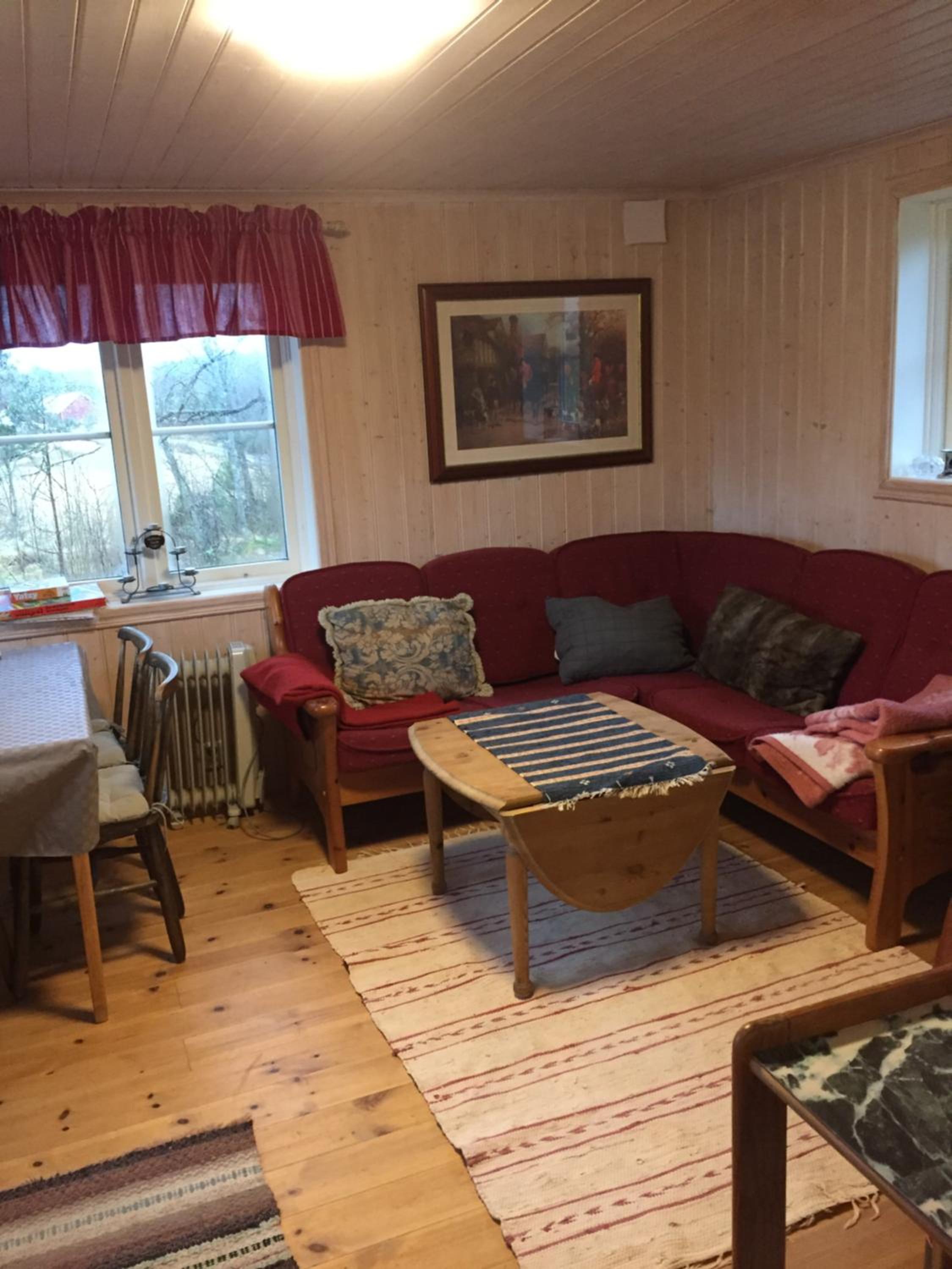 One-Bedroom Apartment - Photo 1