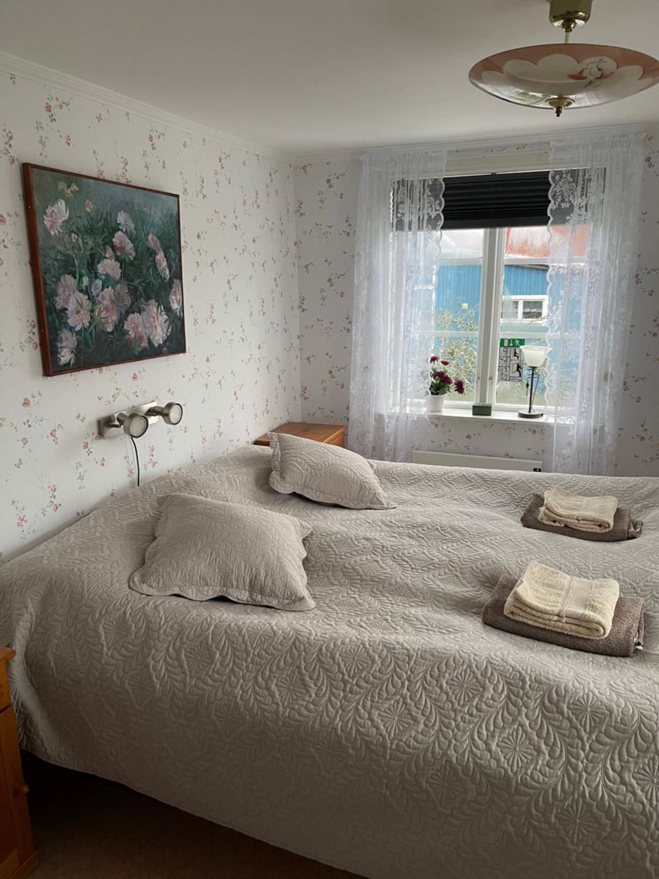 Double Room with Shared Bathroom photo 1