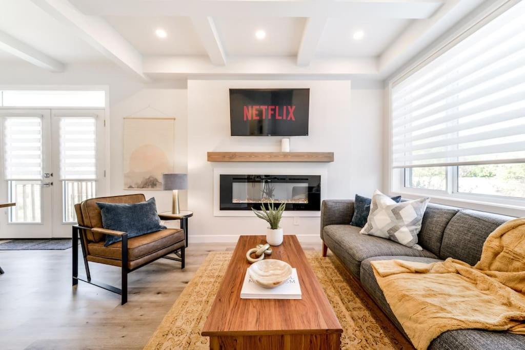 Three-Bedroom House photo 1
