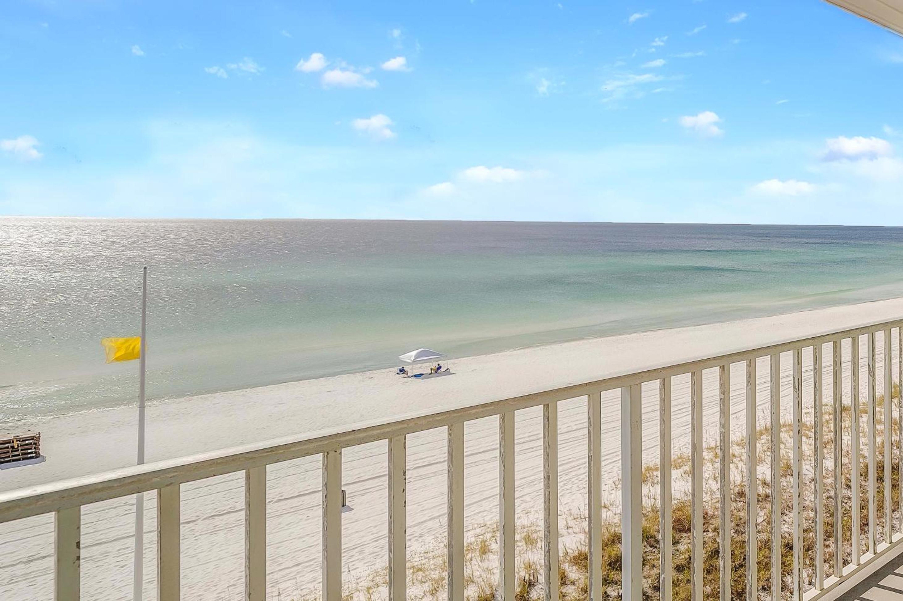 Deluxe Suite With Ocean/Gulf View Beach Walkup  - Photo 15