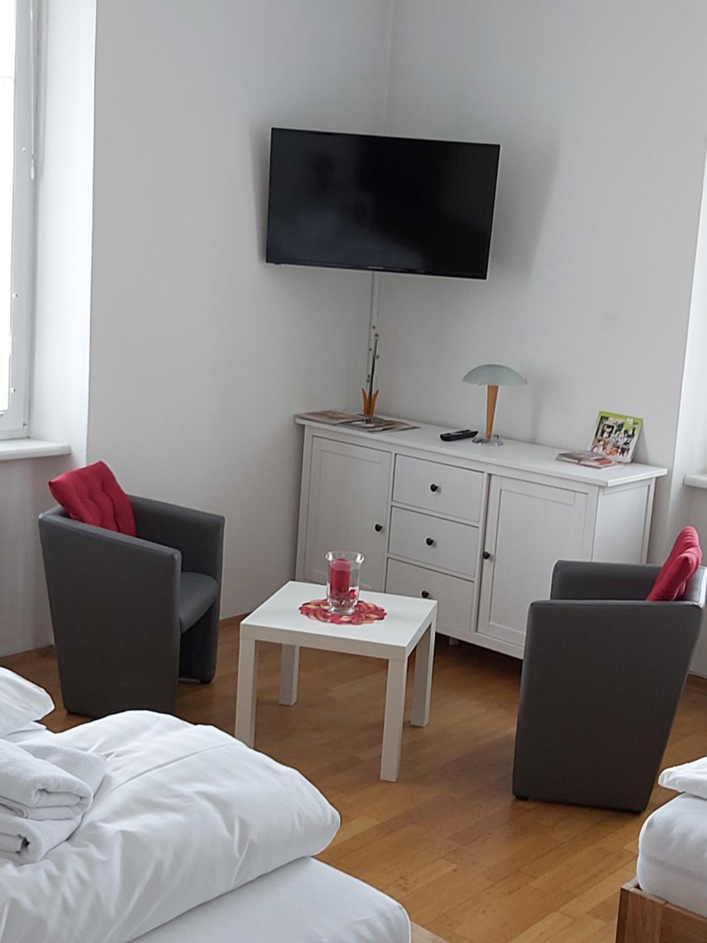Quadruple Room with Bath photo 2
