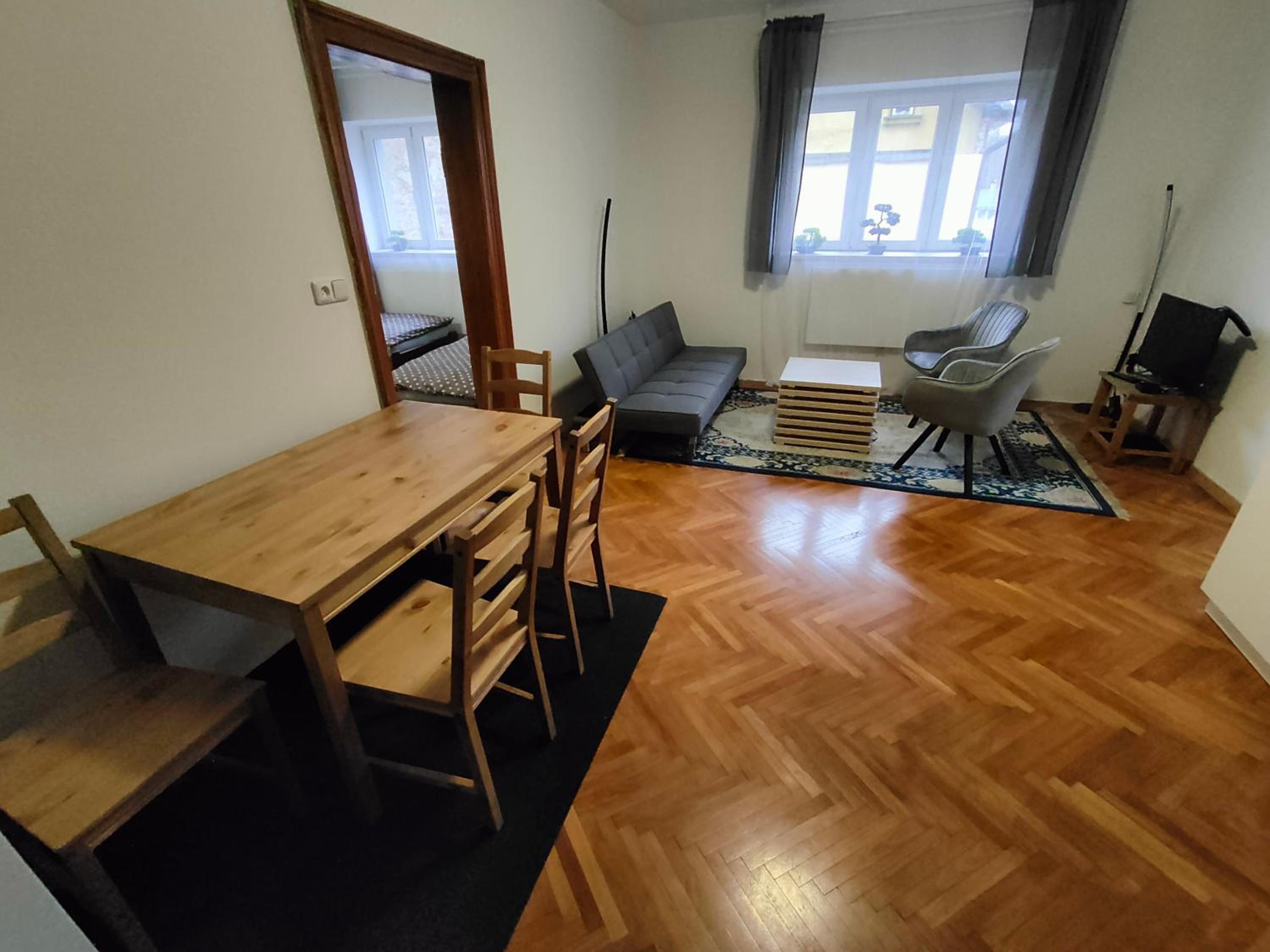 One-Bedroom Apartment photo 3