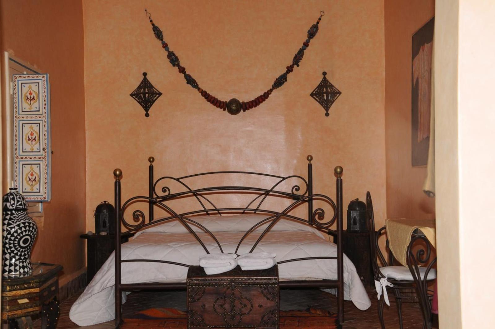 Double Room with Garden View - Photo 3