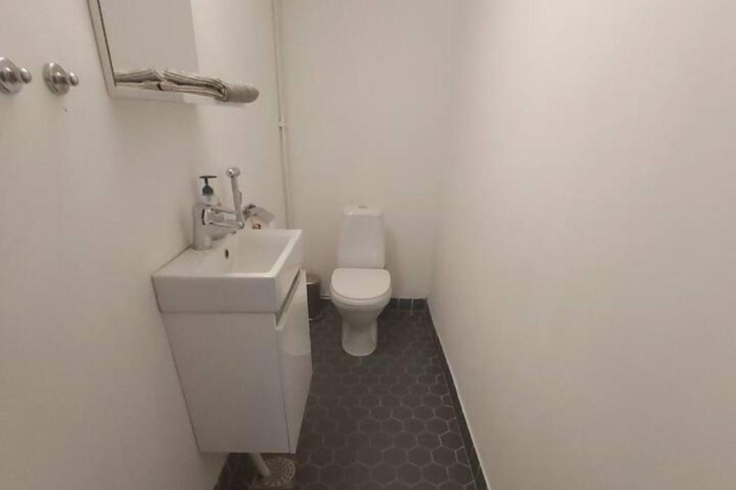 One-Bedroom Apartment - Photo 4