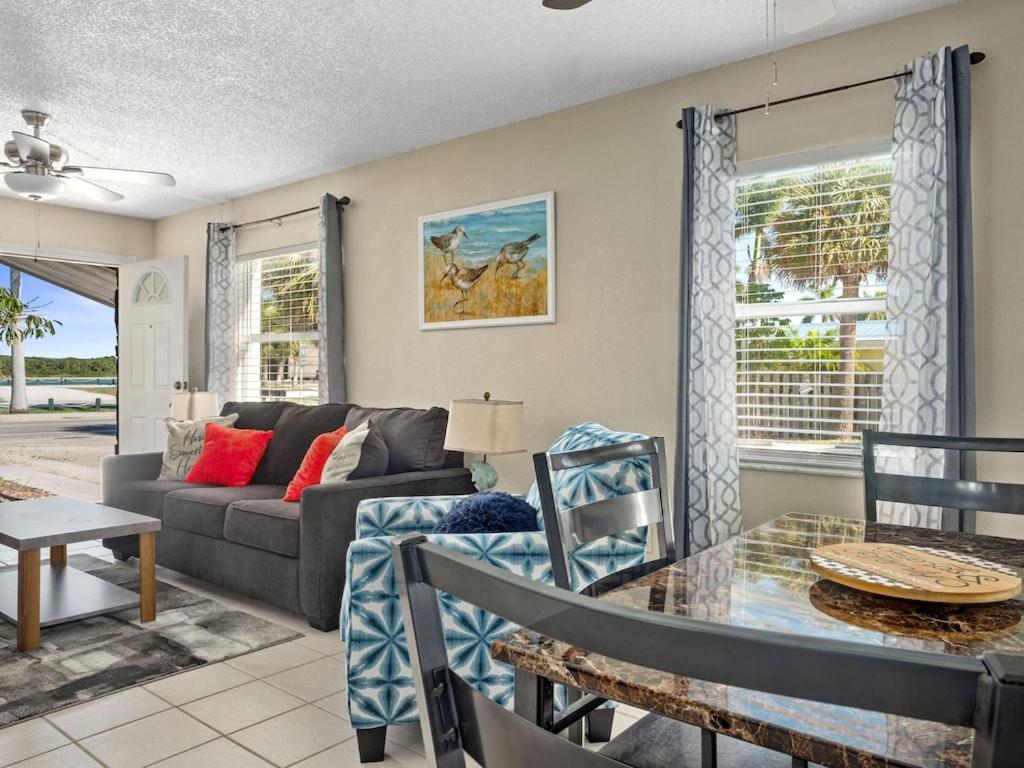 Apartment photo 3