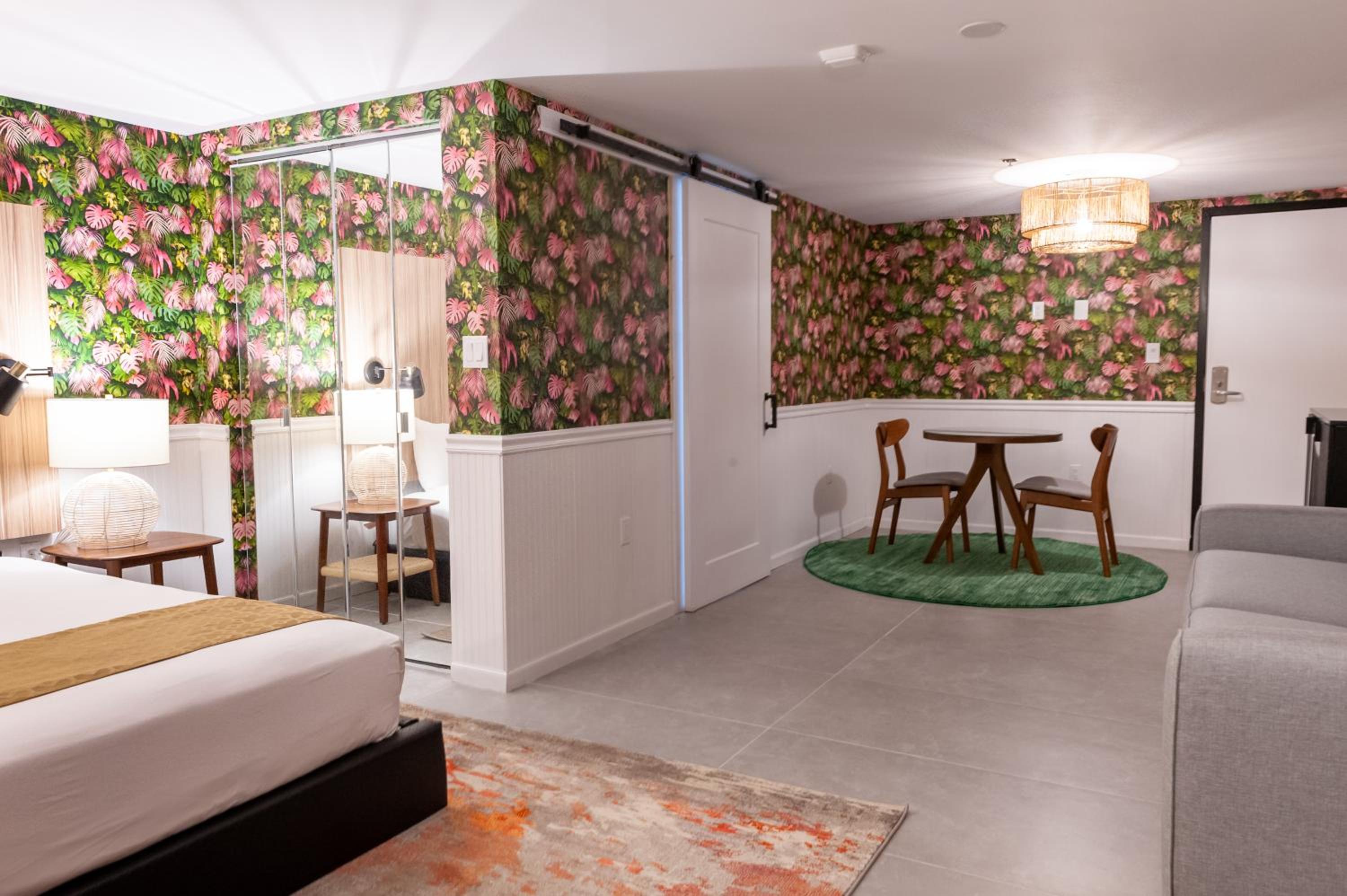 Superior King Room - Photo 2