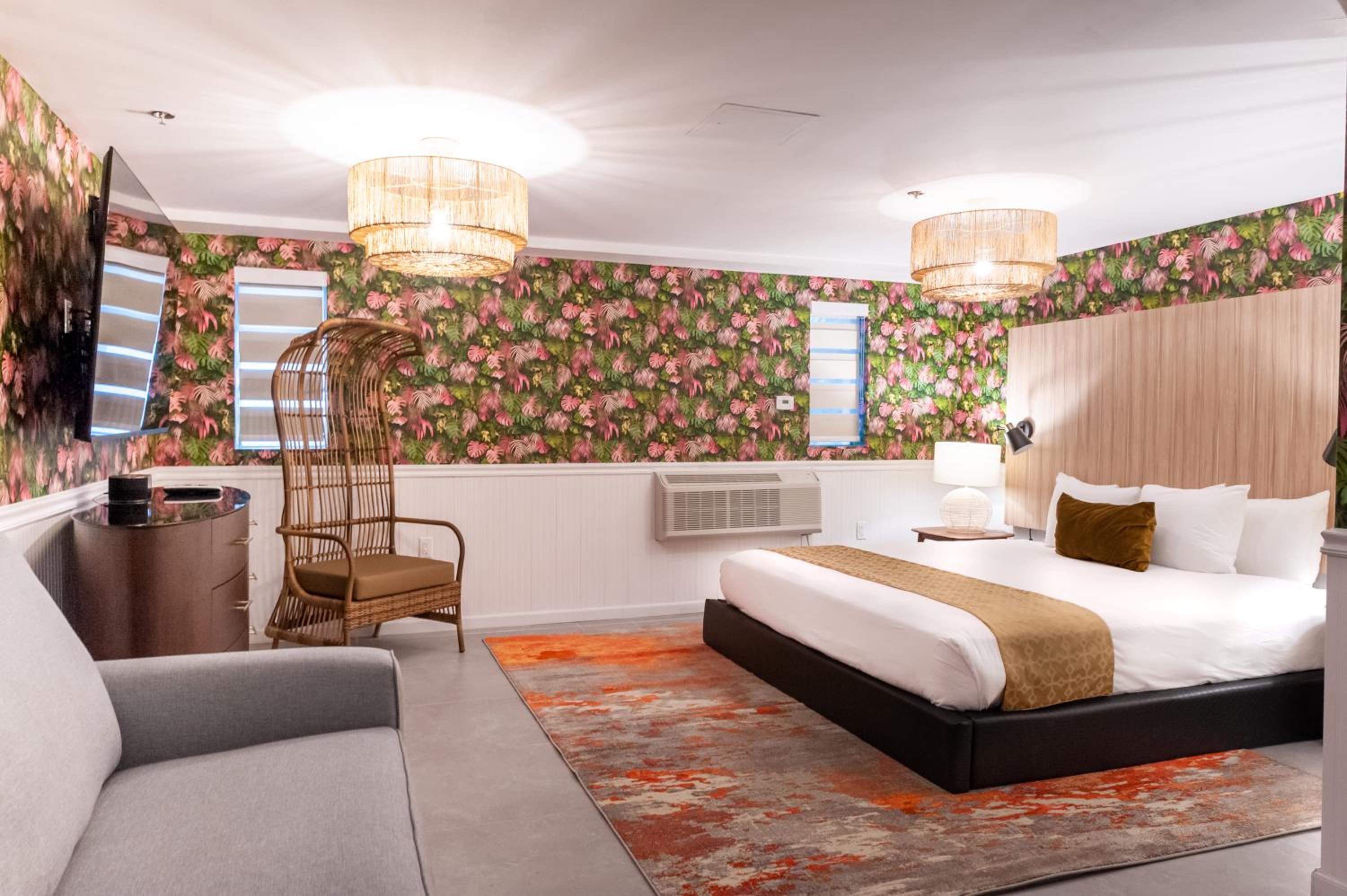 Superior King Room - Photo 3