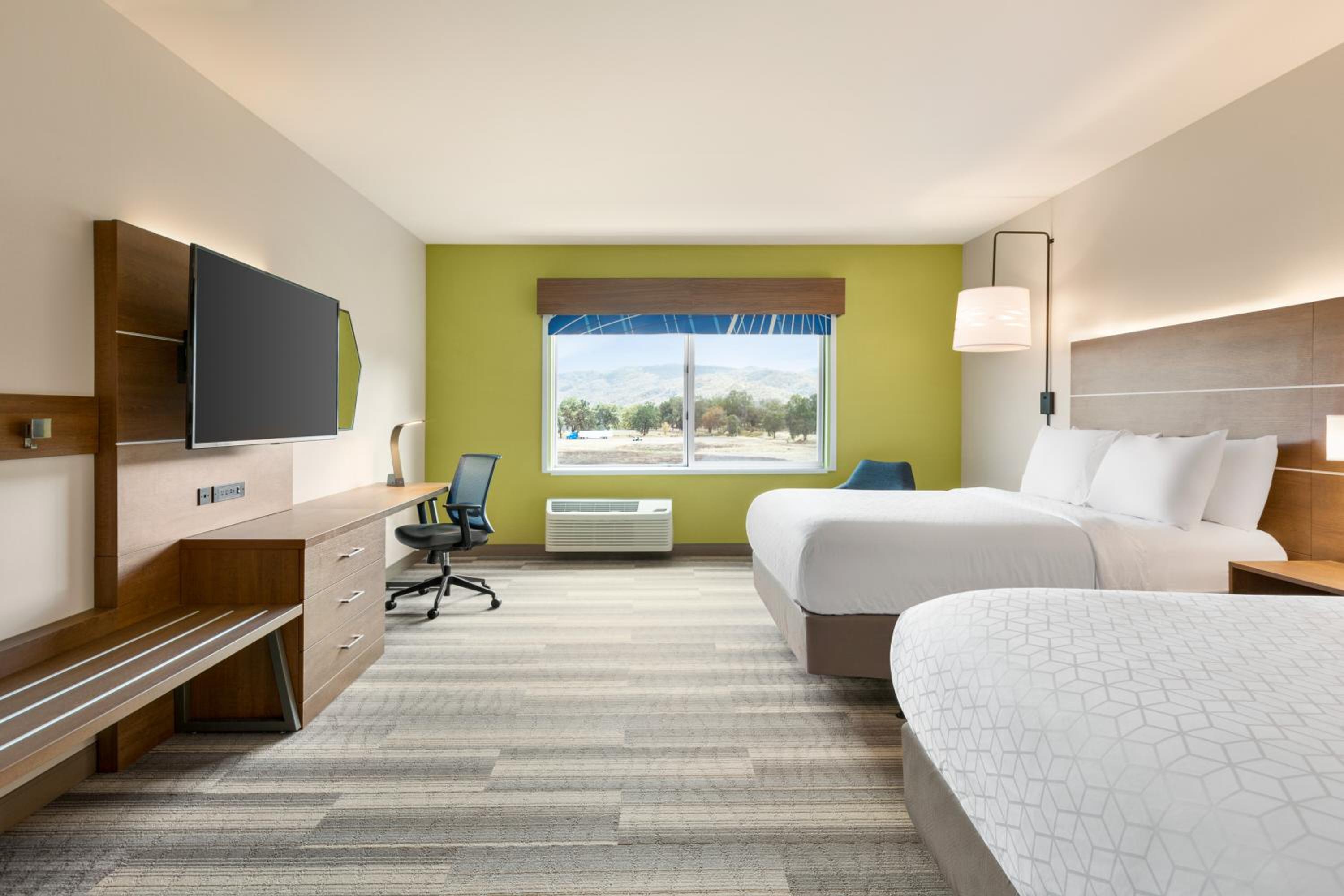 Standard Queen Room with Two Queen Beds and Mobility Accessible Tub - Photo 1