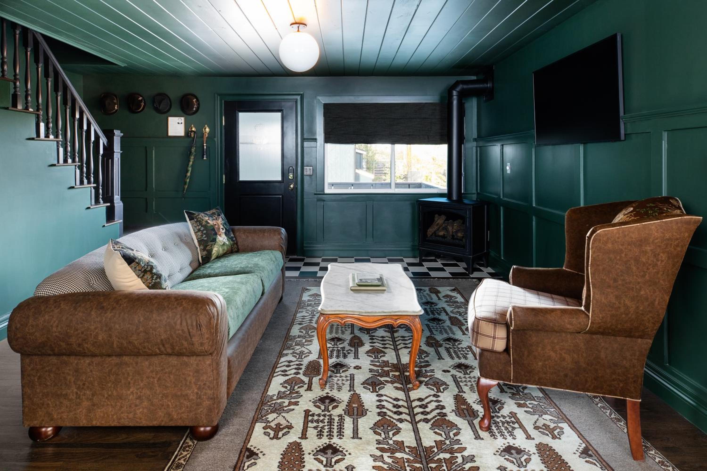 Two-Bedroom House - Photo 3