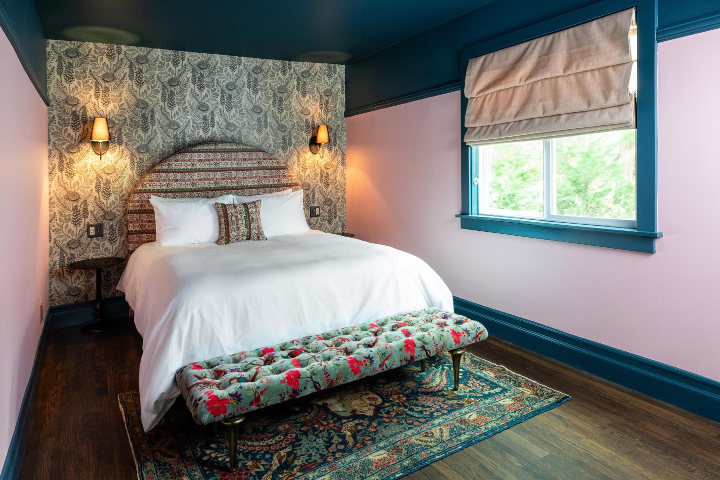 Two-Bedroom House - Photo 9